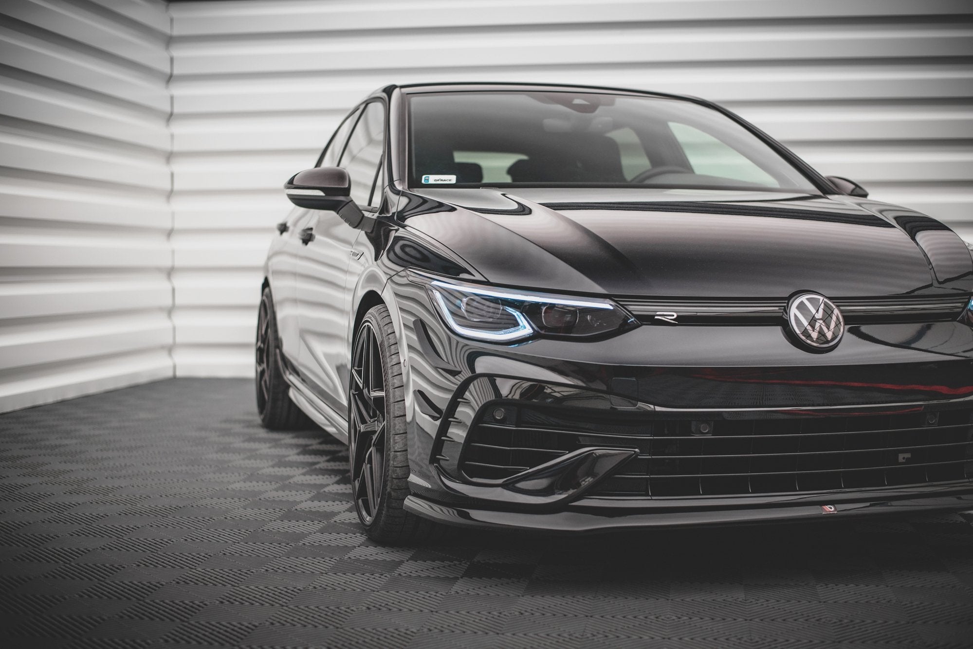 Maxton Design - Frontlippe V5 für VW Golf R Mk8 - Aerowerk.
