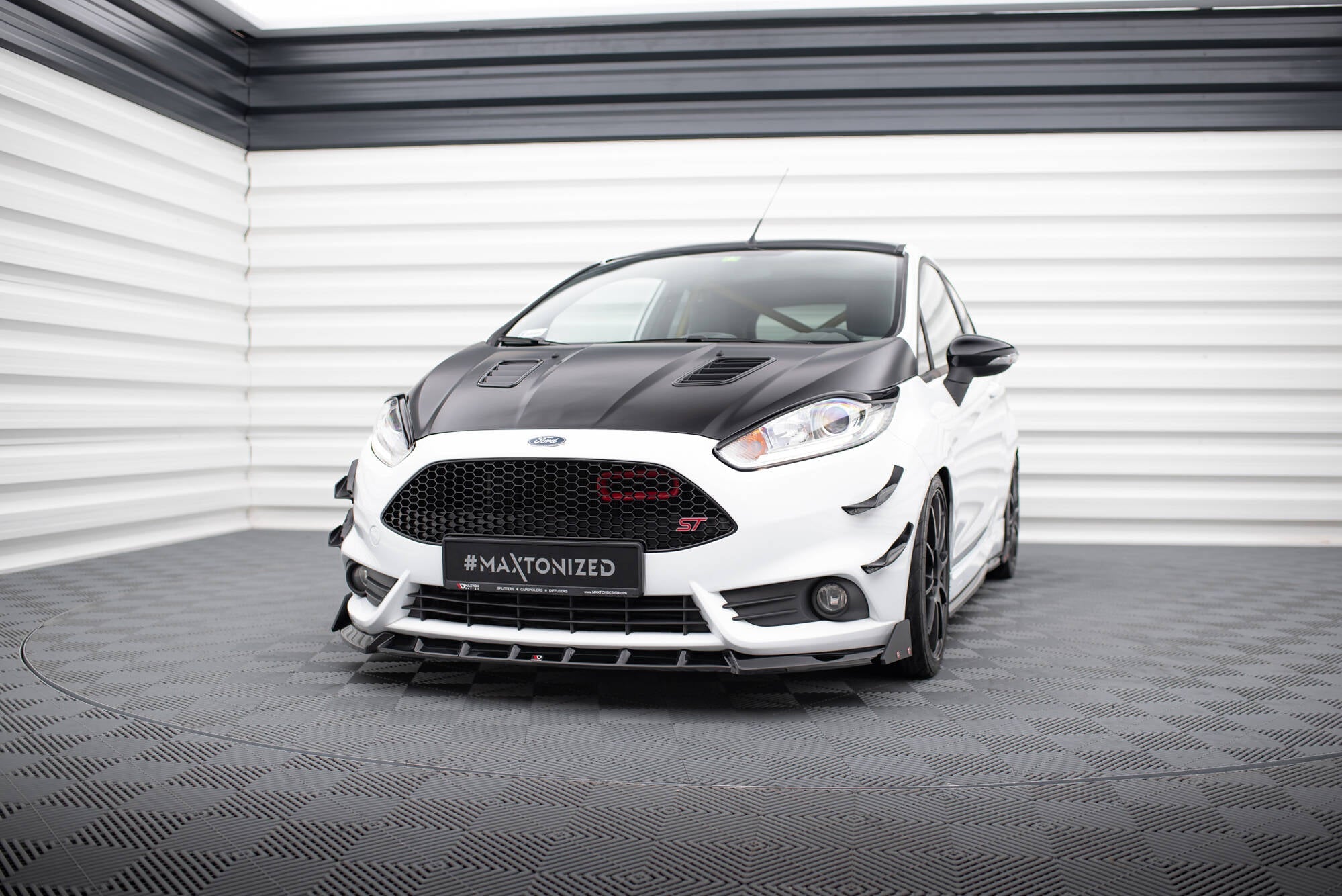 Maxton Design - Frontlippe V6 + Flaps für Ford Fiesta ST Mk7 Facelift - Aerowerk.