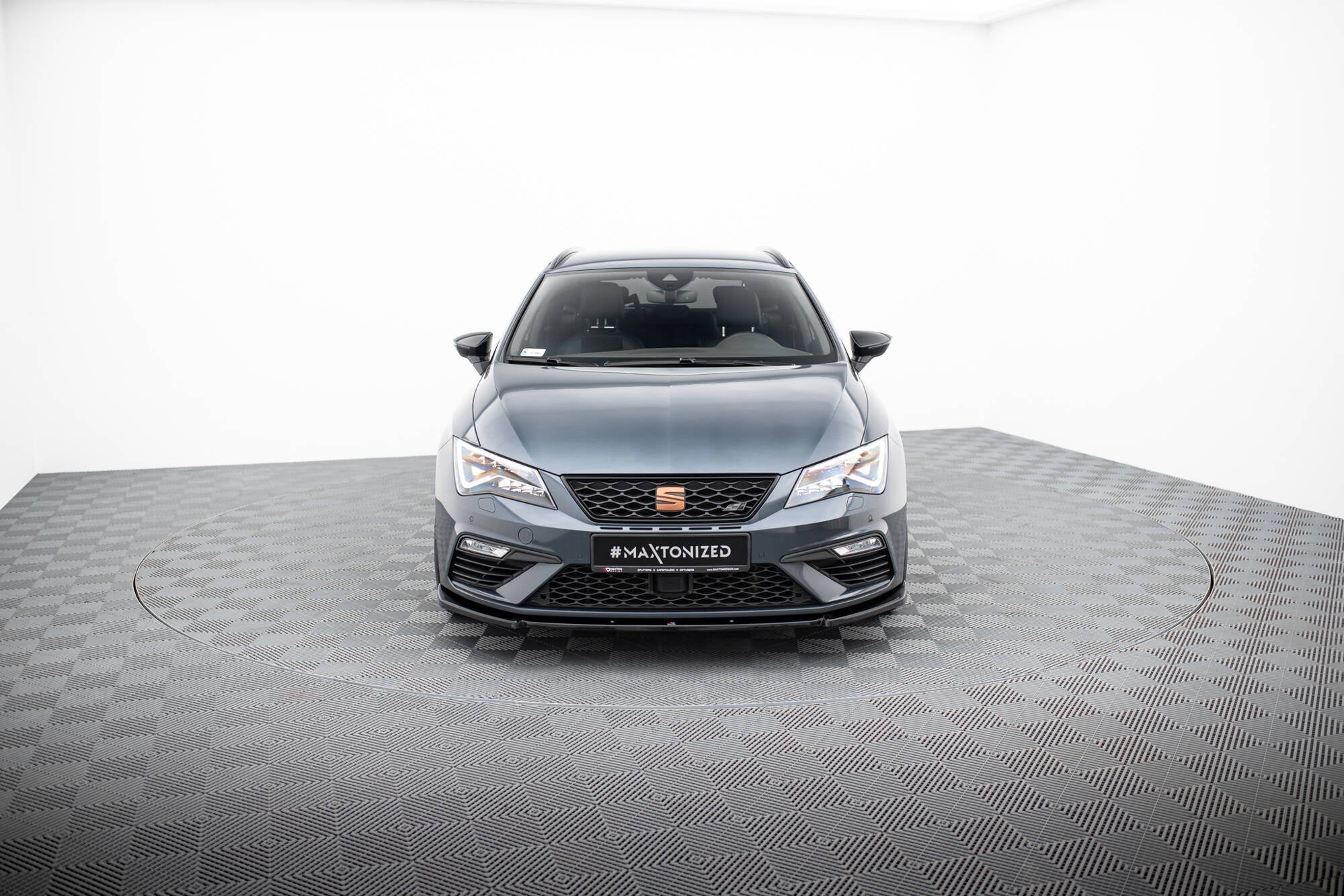 Maxton Design - Frontlippe V6 für Seat Leon Cupra / FR Mk3 FL - Aerowerk.