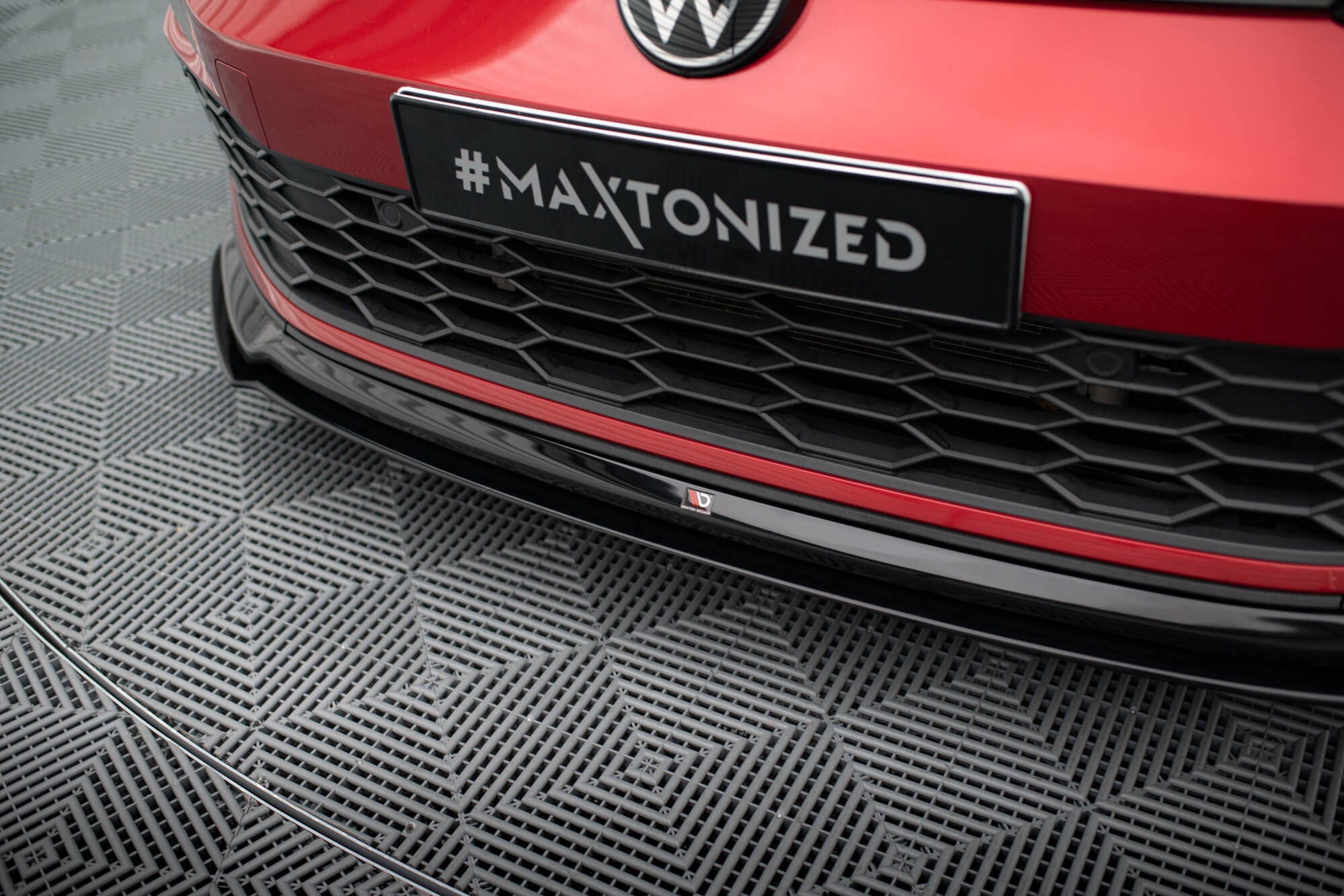 Maxton Design - Frontlippe V6 für VW Golf GTI / GTE / GTD / R - Line Mk8 - Aerowerk.