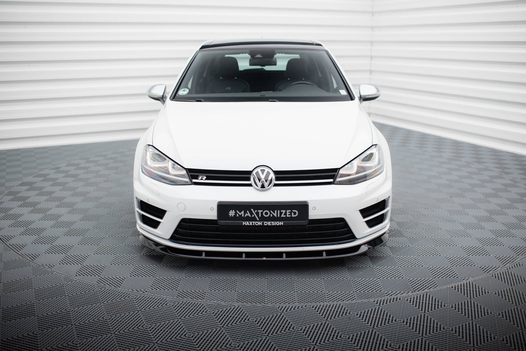 Maxton Design - Frontlippe V6 für VW Golf R / R - Line Mk7 - Aerowerk.