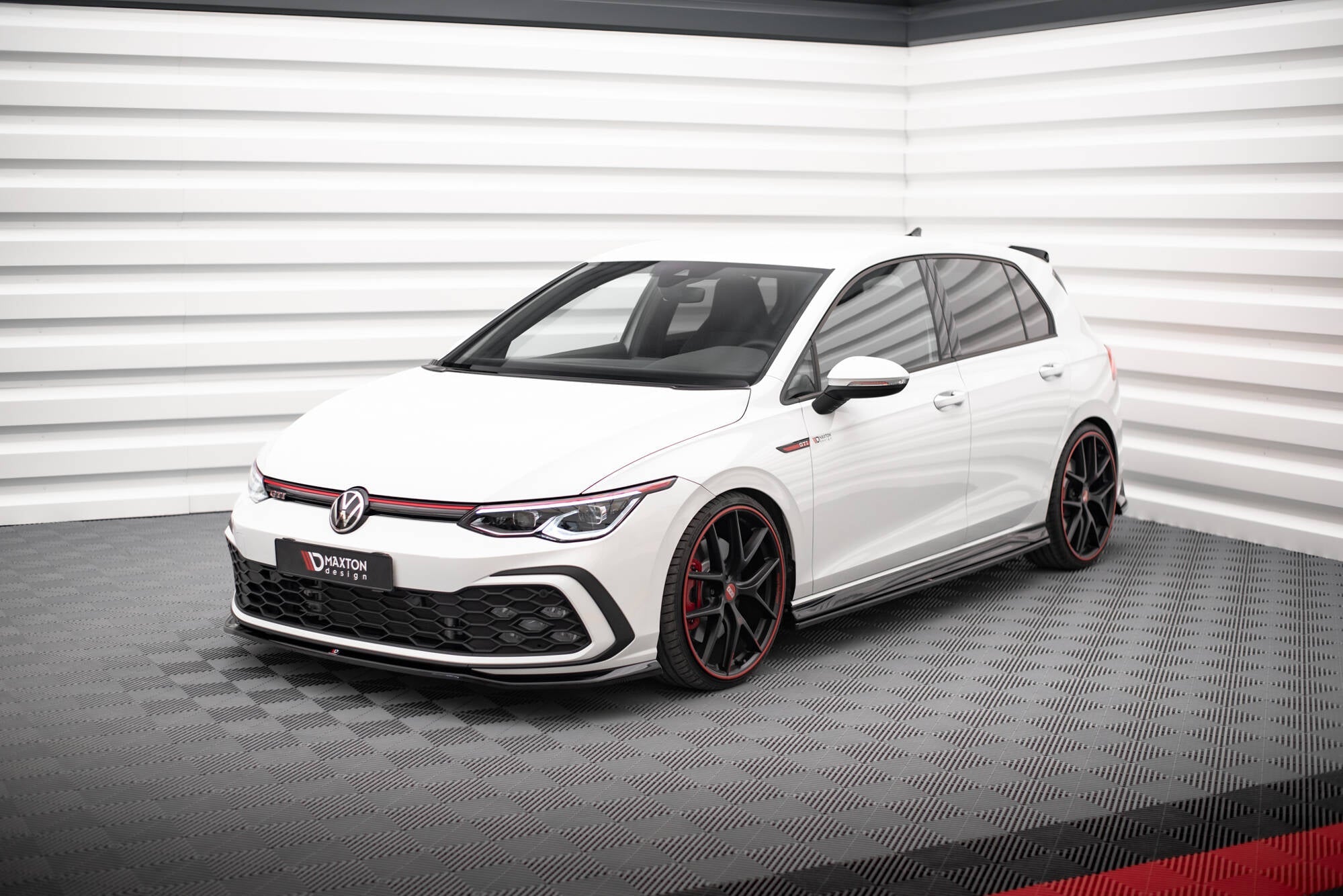 Maxton Design - Frontlippe V7 für VW Golf GTI / GTE / GTD / R - Line Mk8 - Aerowerk.