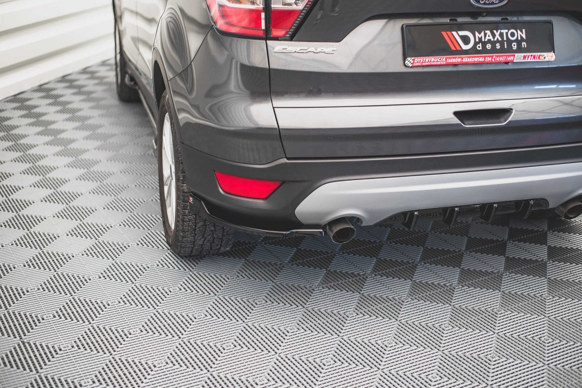Maxton Design - Heck Ansatz Flaps Diffusor für Ford Escape Mk3 - Aerowerk.