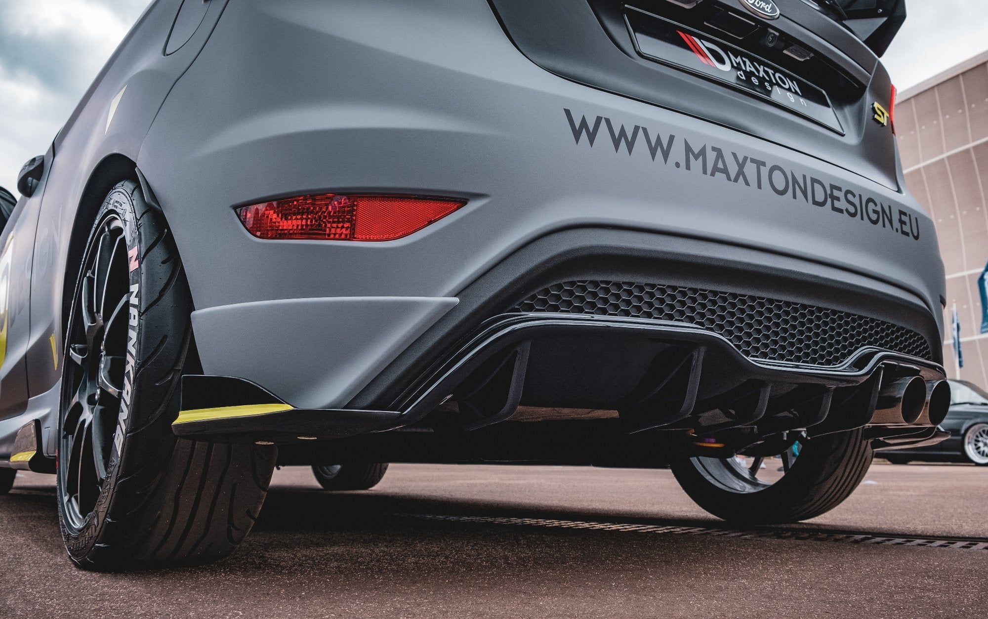 Maxton Design - Heck Ansatz Flaps Diffusor für Ford Fiesta 7 ST Facelift - Aerowerk.