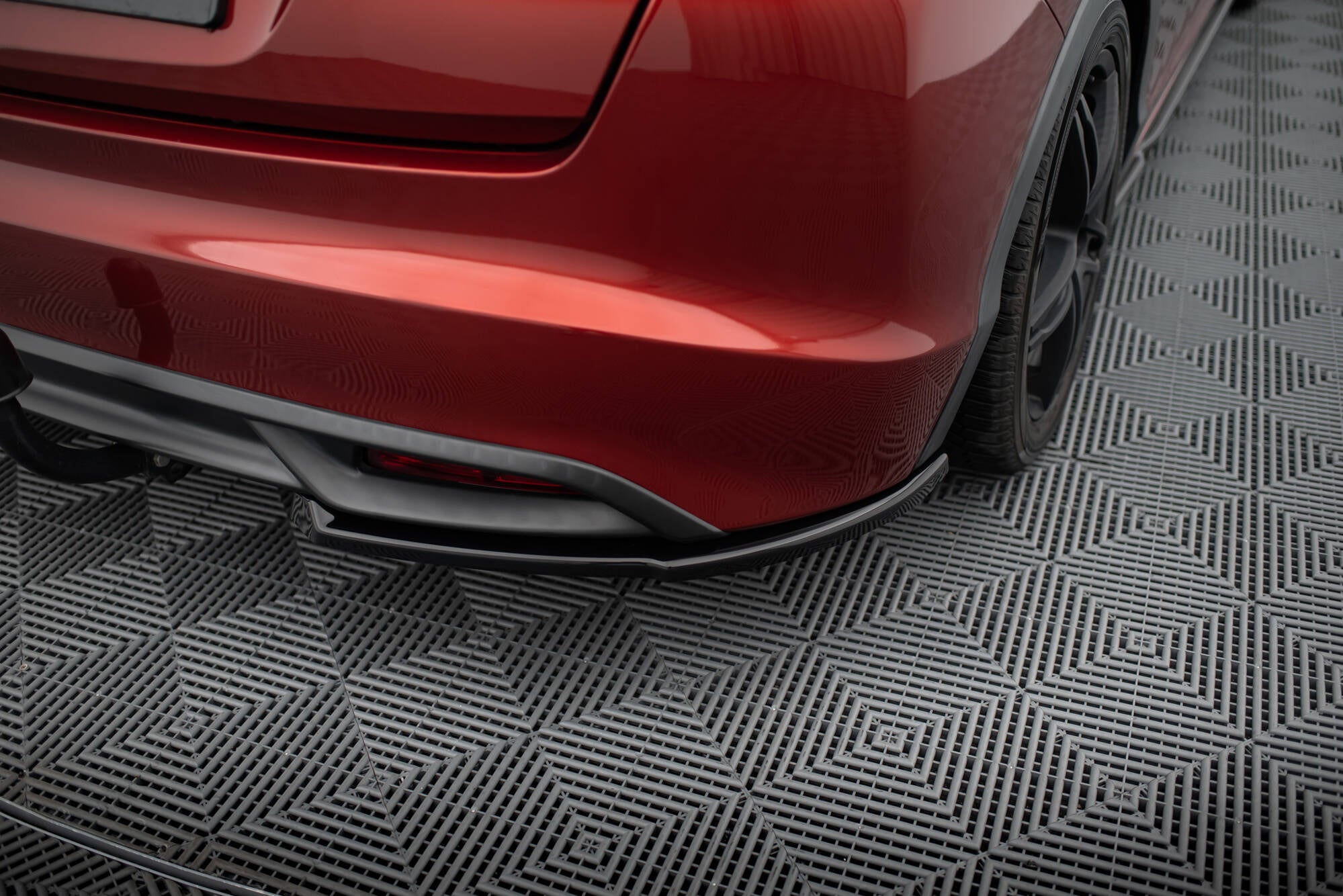 Maxton Design - Heck Ansatz Flaps Diffusor für Honda Civic Hatchback Mk9 - Aerowerk.