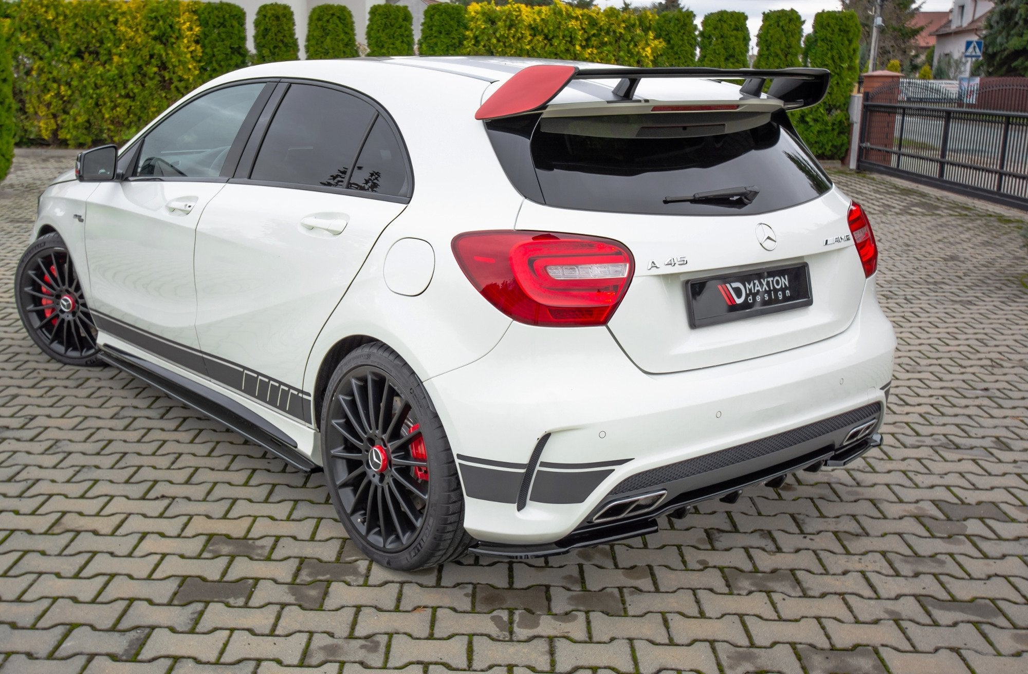 Maxton Design - Heck Ansatz Flaps Diffusor für Mercedes A45 AMG W176 - Aerowerk.