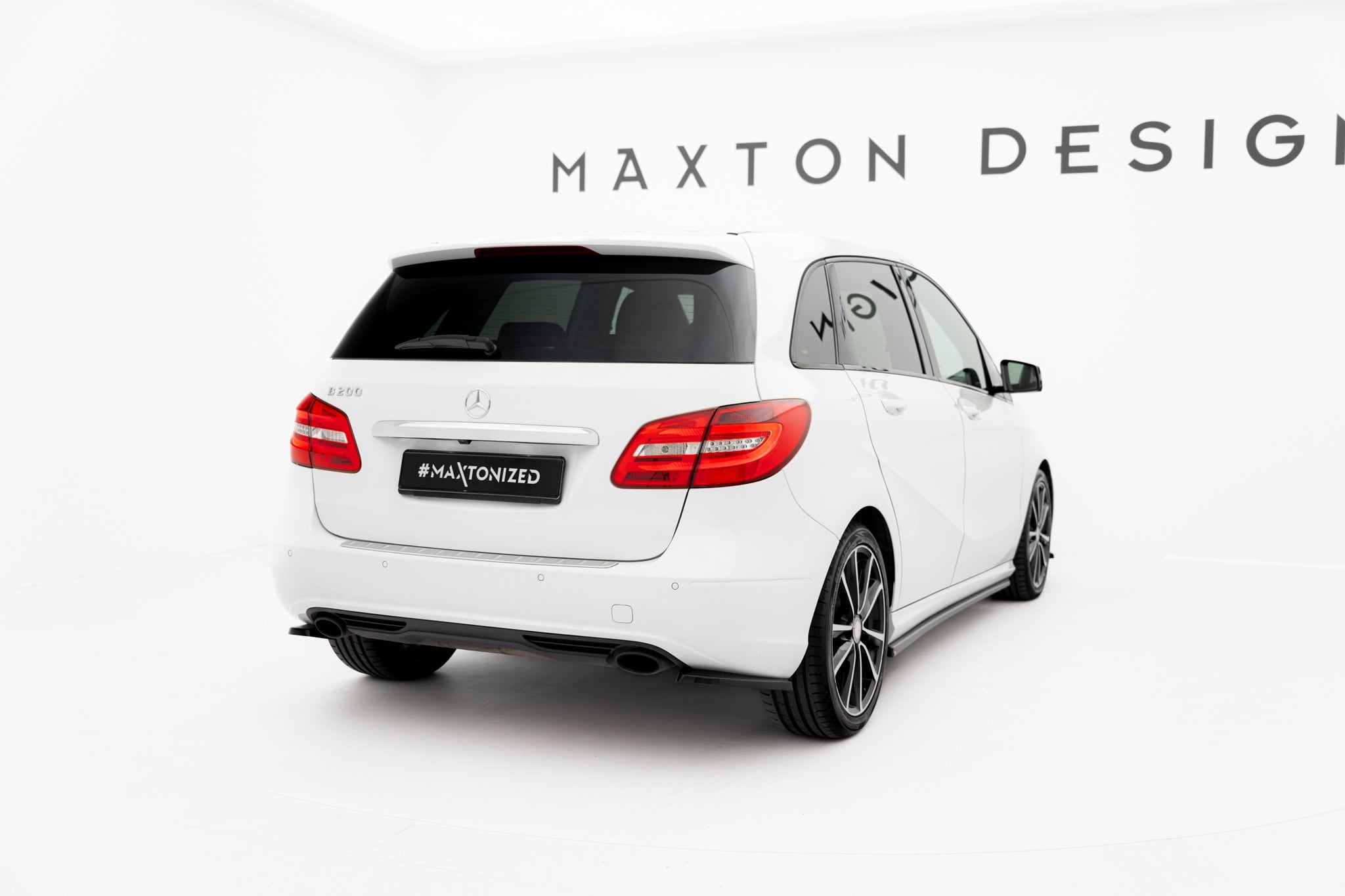 Maxton Design - Heck Ansatz Flaps Diffusor für Mercedes - Benz B W246 - Aerowerk.