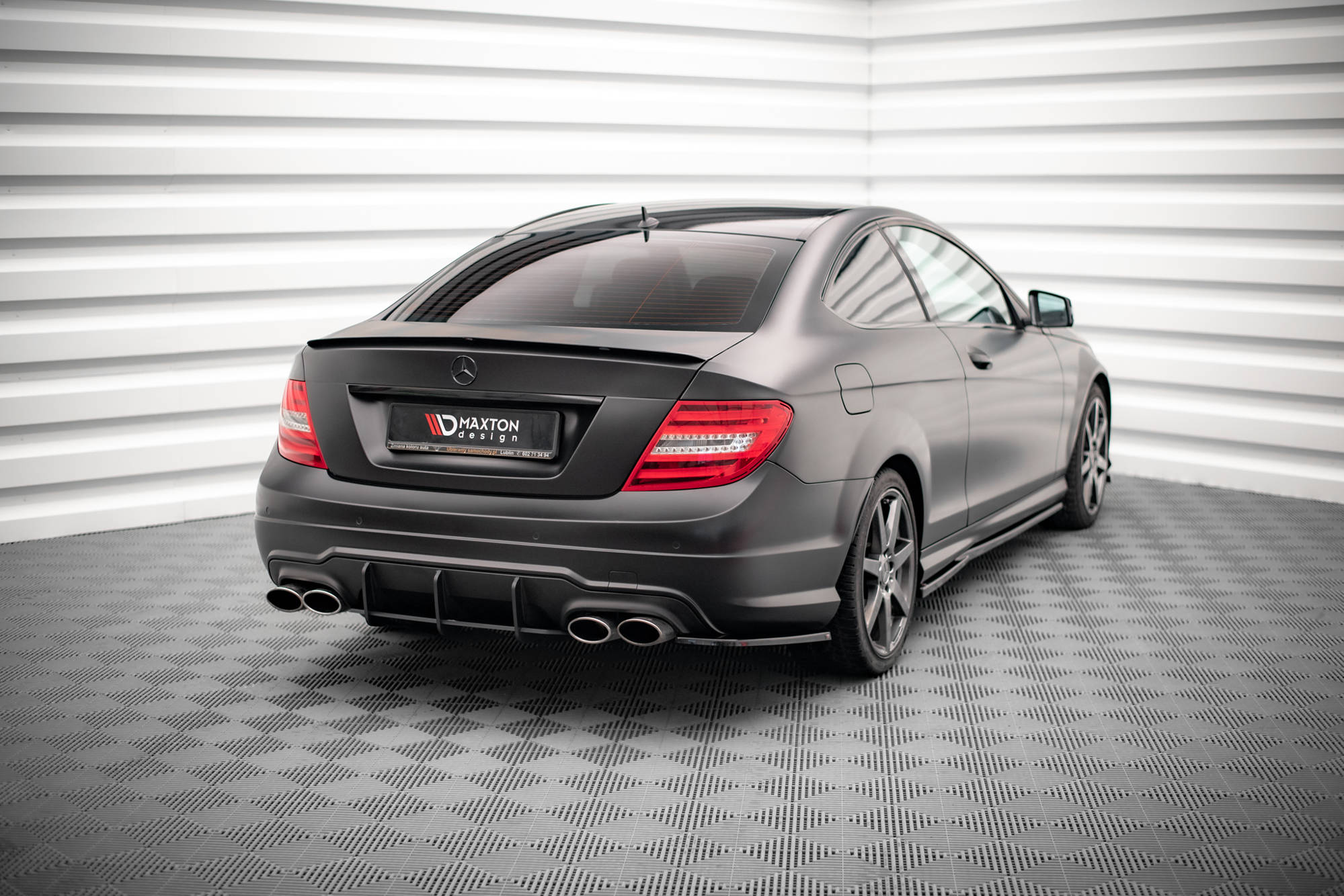 Maxton Design - Heck Ansatz Flaps Diffusor für Mercedes - Benz C Coupe / Limousine / Kombi AMG - Line C204 / W204 Facelift / S204 Facelift - Aerowerk.