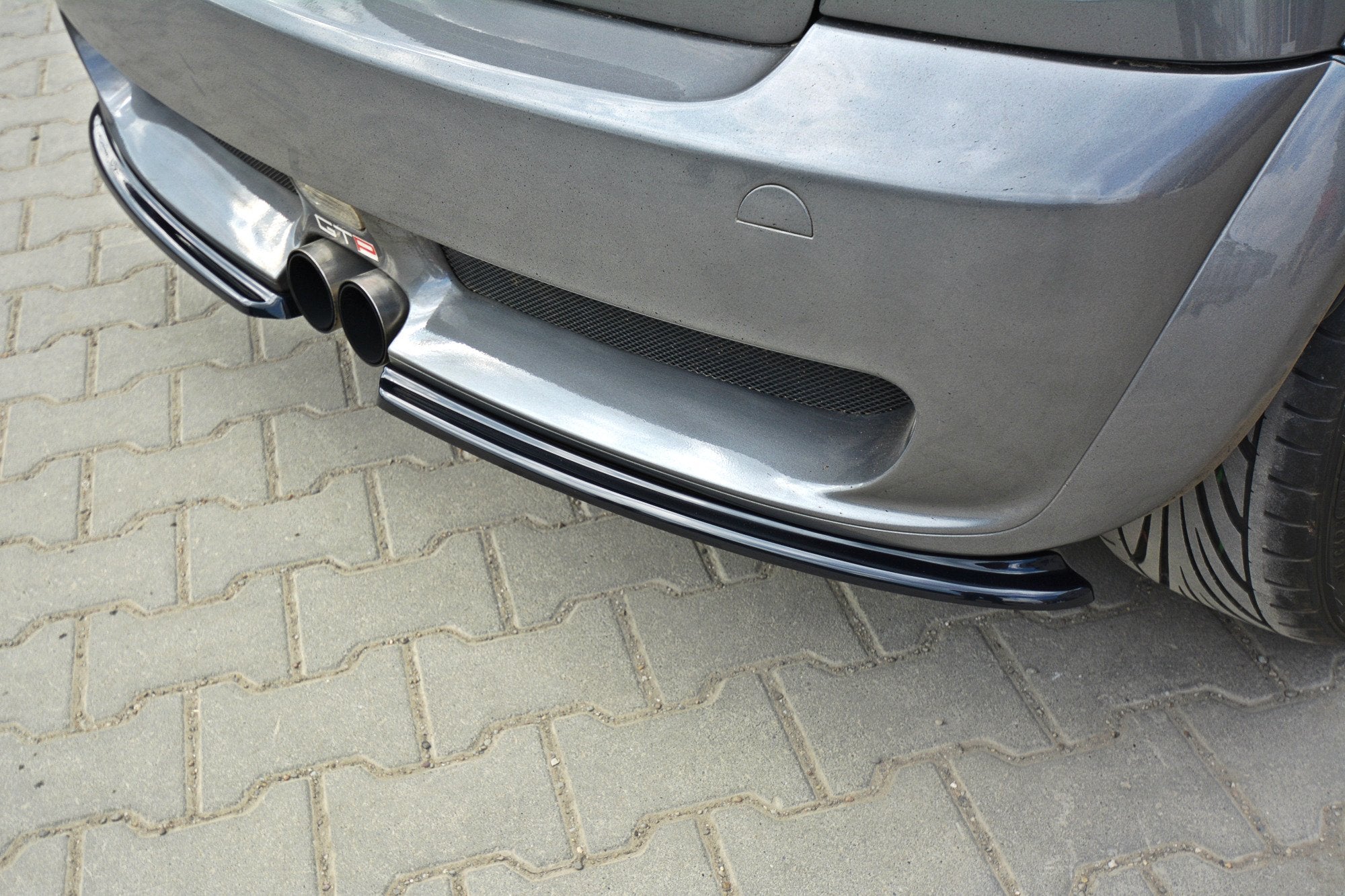 Maxton Design - Heck Ansatz Flaps Diffusor für MINI R53 COOPER S JCW schwarz matt - Aerowerk.