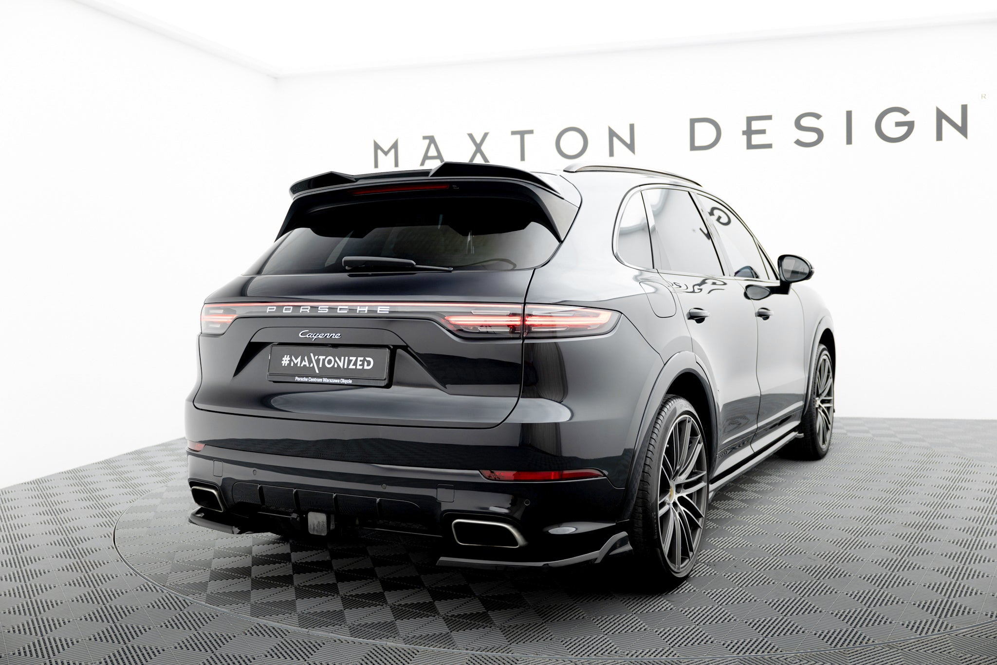 Maxton Design - Heck Ansatz Flaps Diffusor für Porsche Cayenne Sport Design Mk3 - Aerowerk.