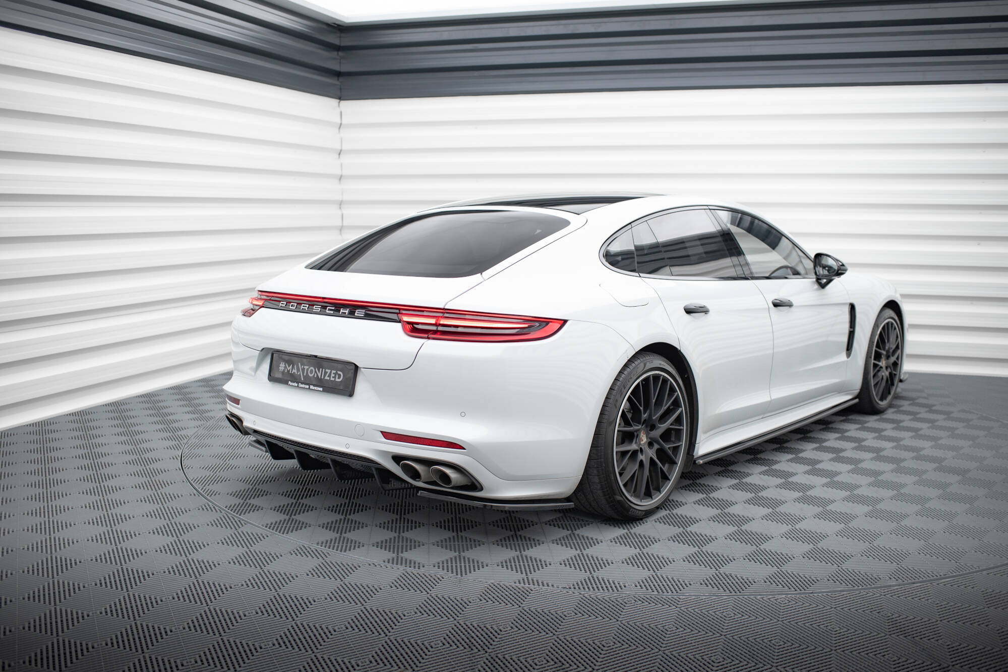 Maxton Design - Heck Ansatz Flaps Diffusor für Porsche Panamera GTS 971 - Aerowerk.