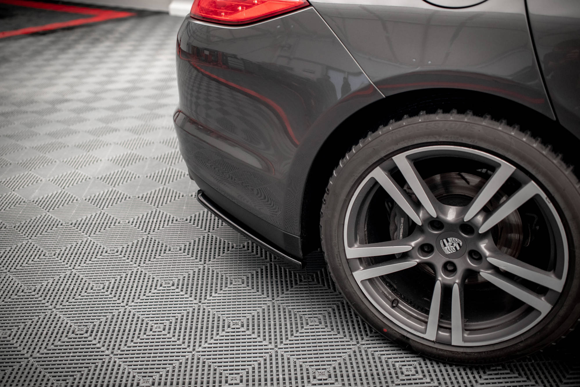 Maxton Design - Heck Ansatz Flaps Diffusor für Porsche Panamera / Panamera Diesel 970 - Aerowerk.