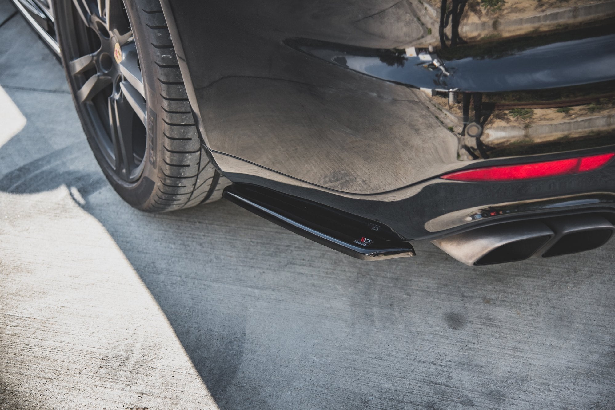 Maxton Design - Heck Ansatz Flaps Diffusor für Porsche Panamera Turbo 970 Facelift Carbon Look - Aerowerk.