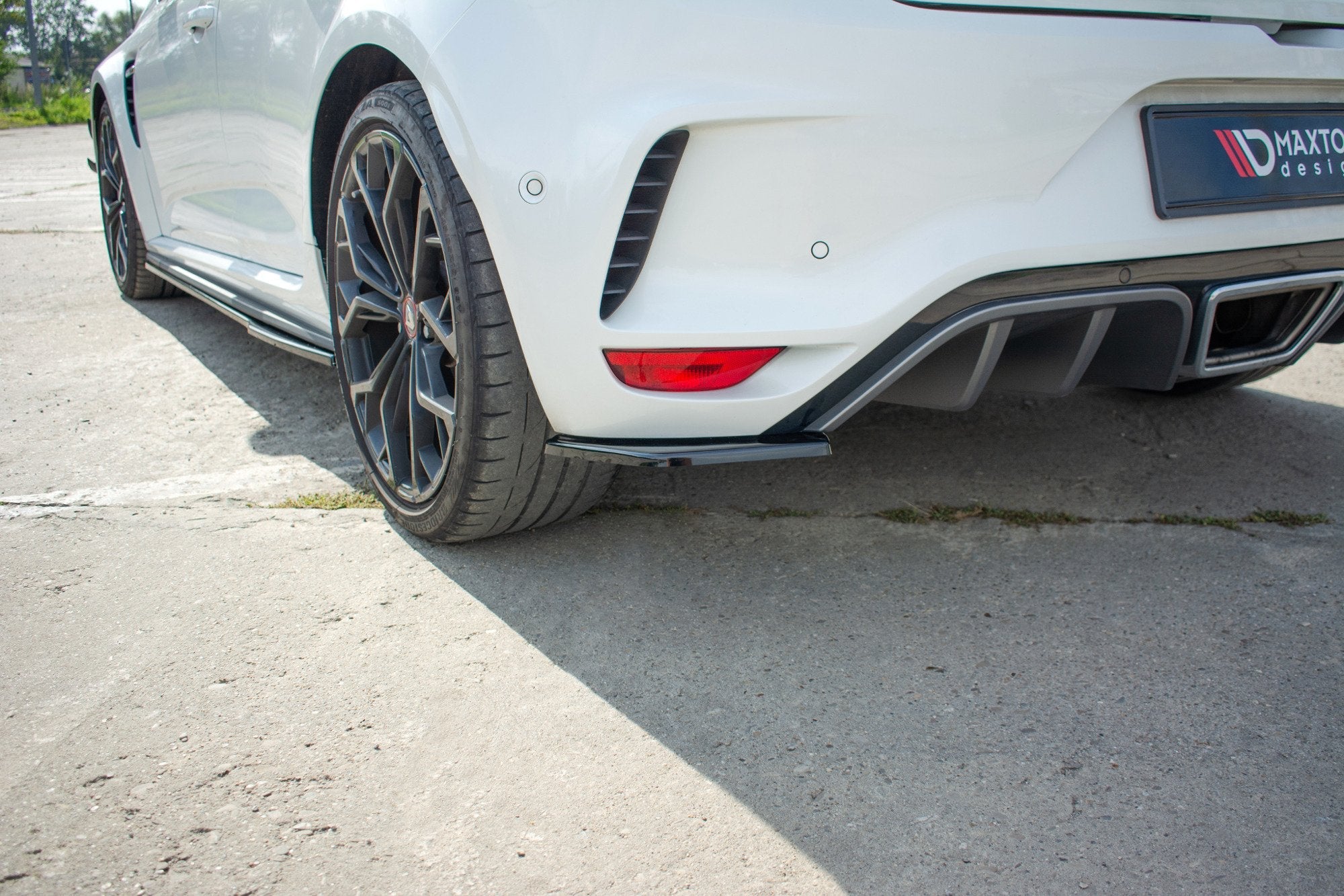 Maxton Design - Heck Ansatz Flaps Diffusor für Renault Megane IV RS - Aerowerk.