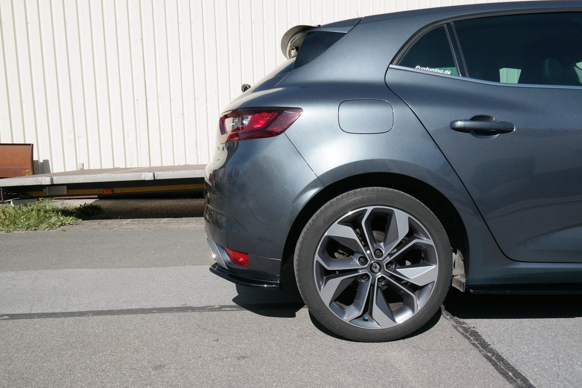 Maxton Design - Heck Ansatz Flaps Diffusor für Renault Megane Mk.4 GT - Line - Aerowerk.