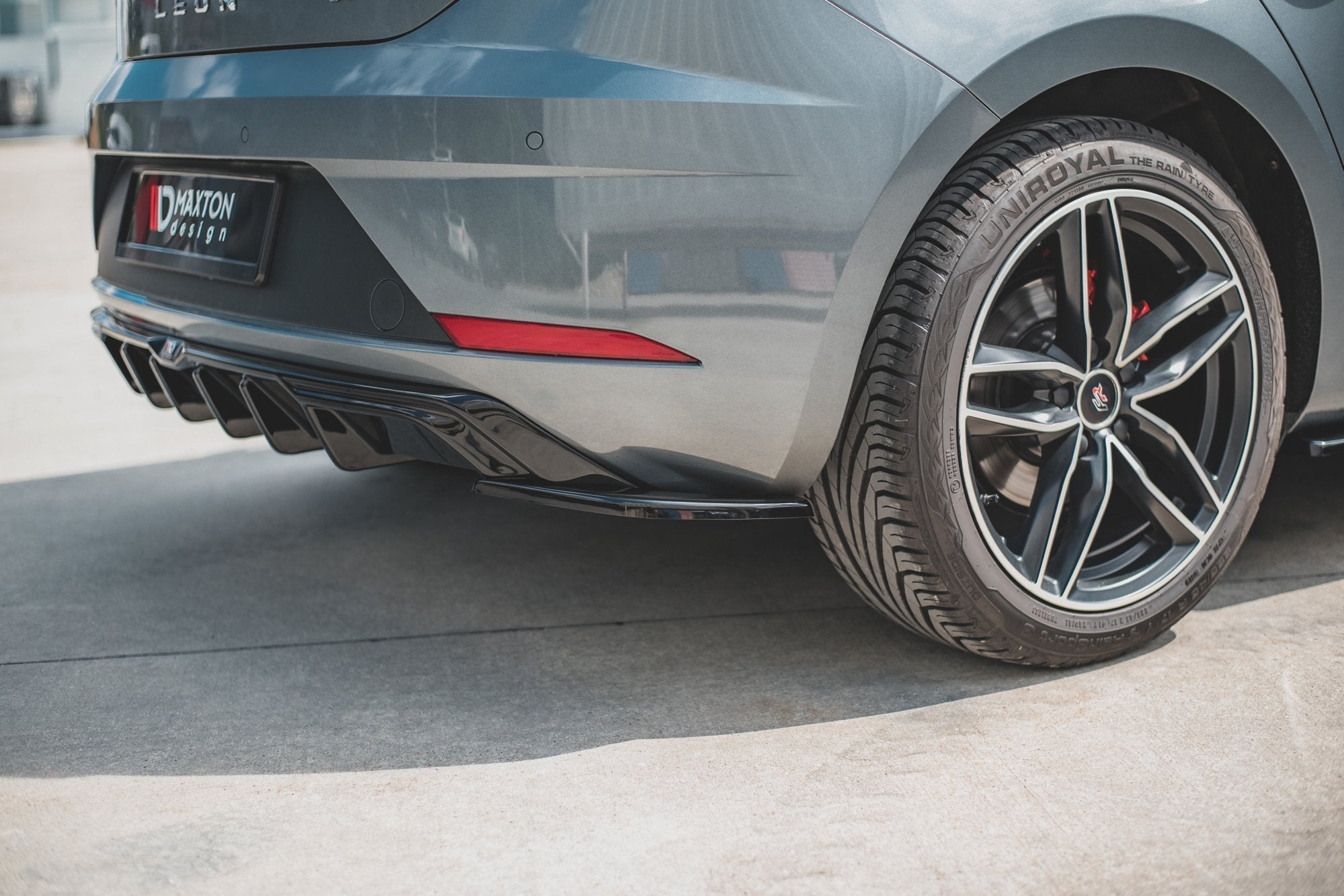 Maxton Design - Heck Ansatz Flaps Diffusor für SEAT Leon Mk3 FR Facelift - Aerowerk.