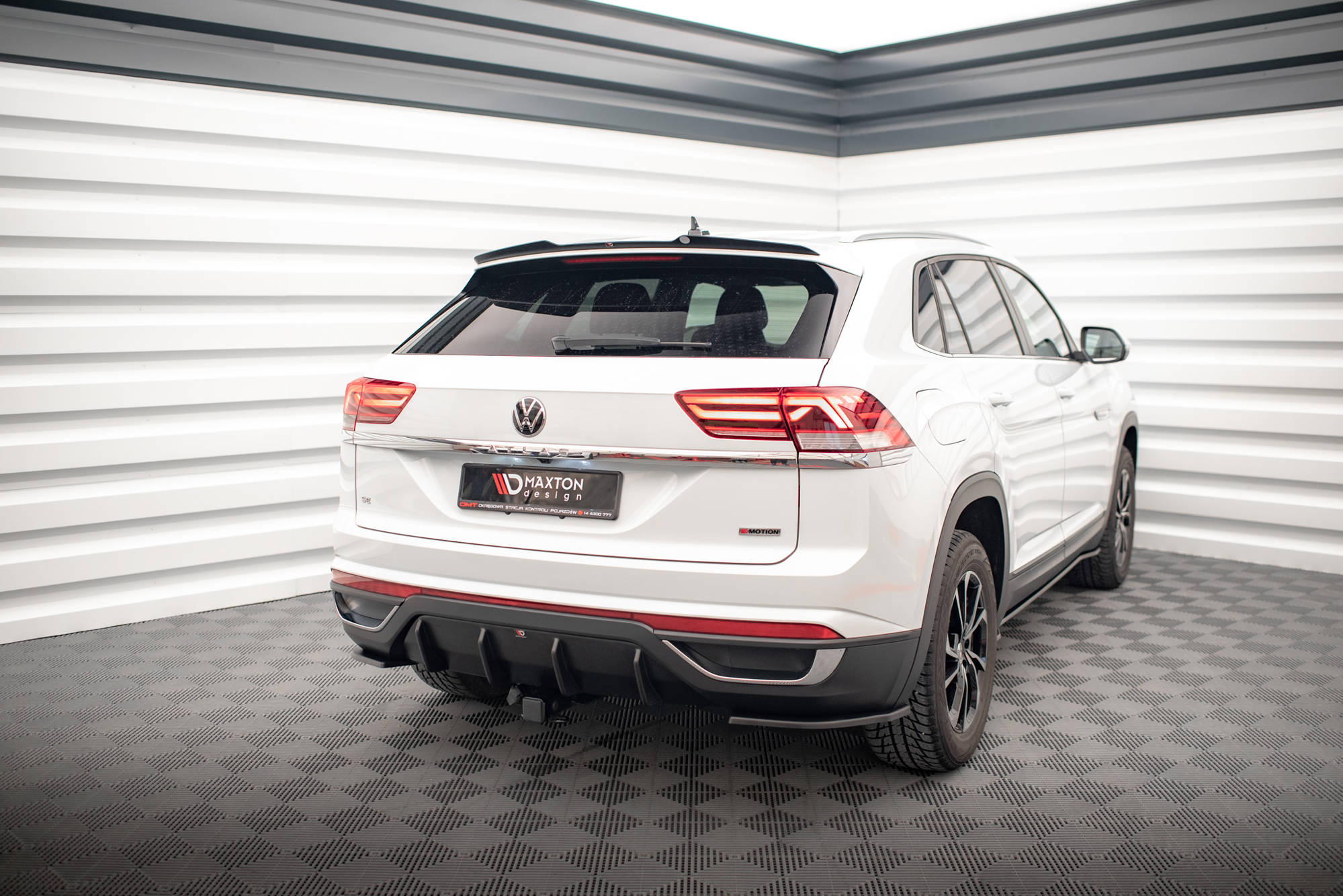 Maxton Design - Heck Ansatz Flaps Diffusor für VW Atlas Cross - Aerowerk.