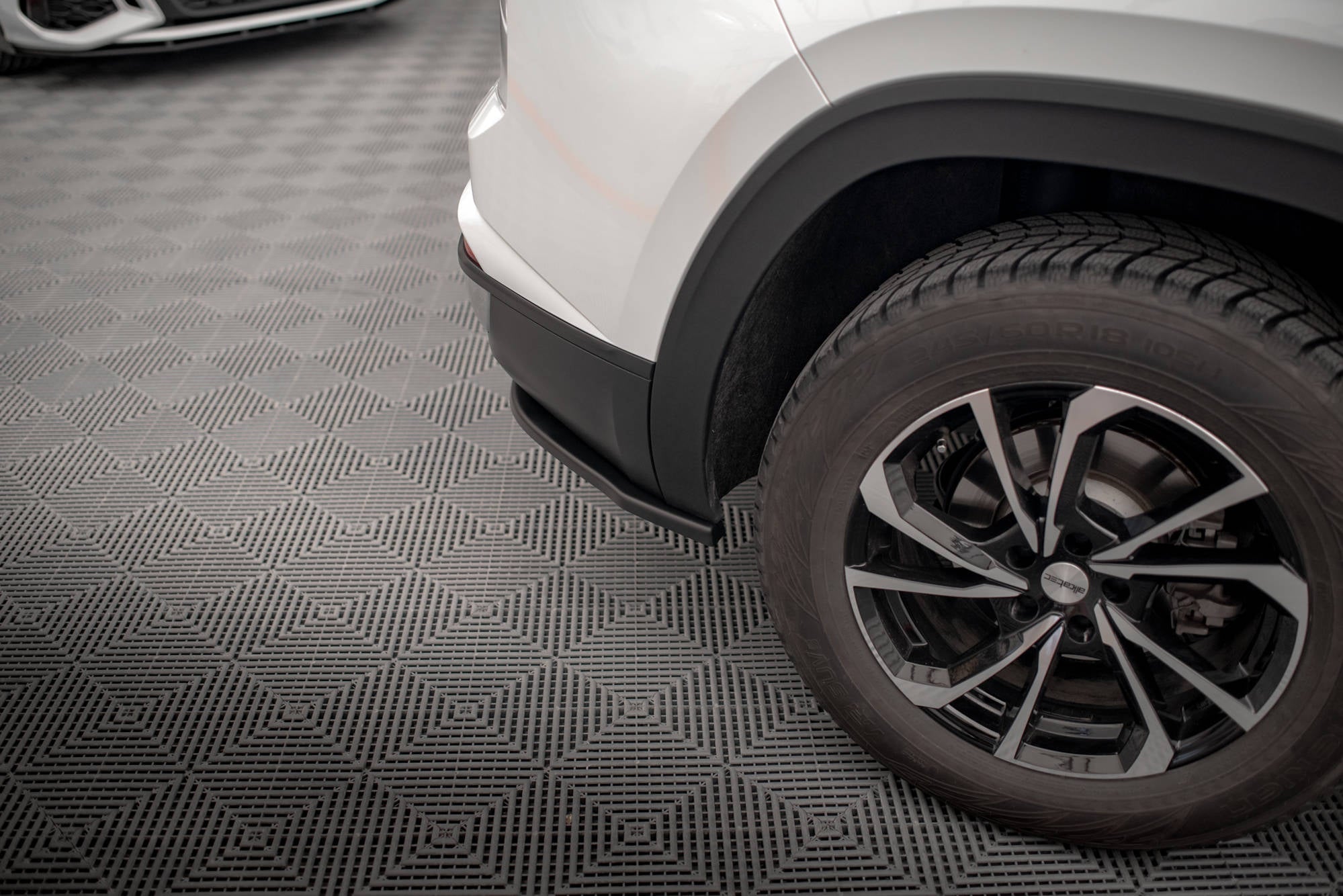 Maxton Design - Heck Ansatz Flaps Diffusor für VW Atlas Cross - Aerowerk.