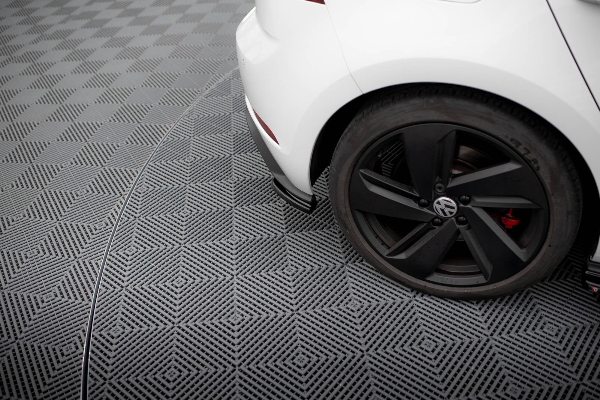 Maxton Design - Heck Ansatz Flaps Diffusor für VW GOLF 7 GTI FACELIFT - Aerowerk.