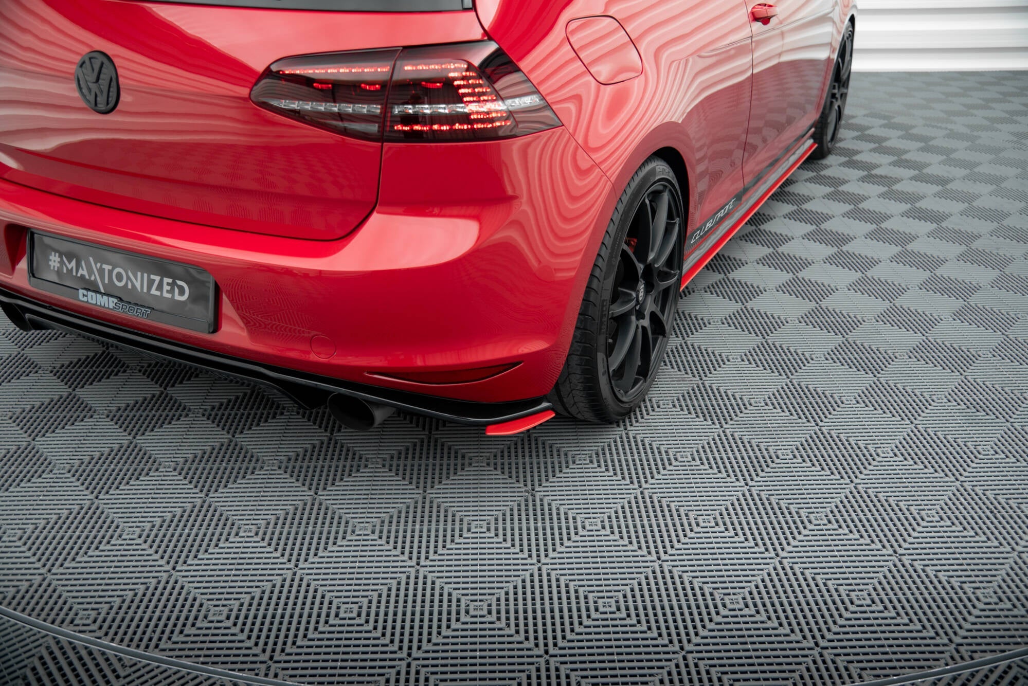Maxton Design - Heck Ansatz Flaps Diffusor für VW GOLF Mk7 GTI CLUBSPORT - Aerowerk.