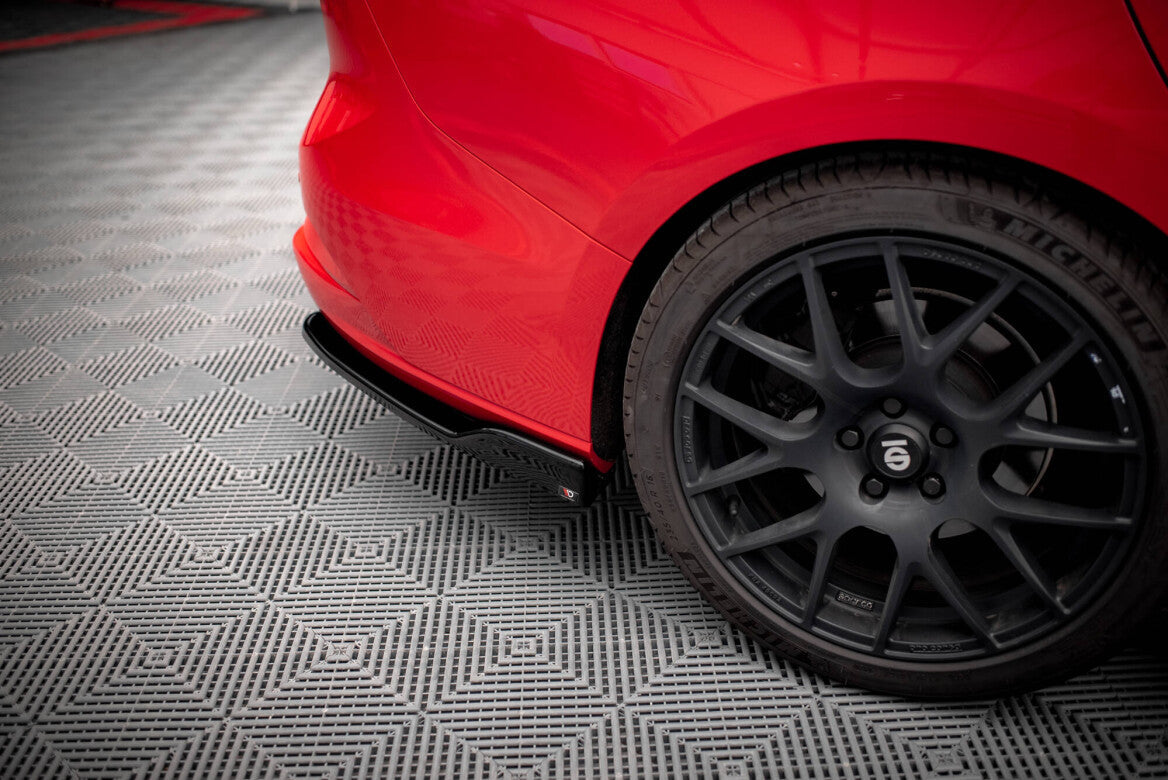 Heck Ansatz Flaps Diffusor V.6 für Ford Focus Kombi ST-Line Mk4 - Aerowerk.