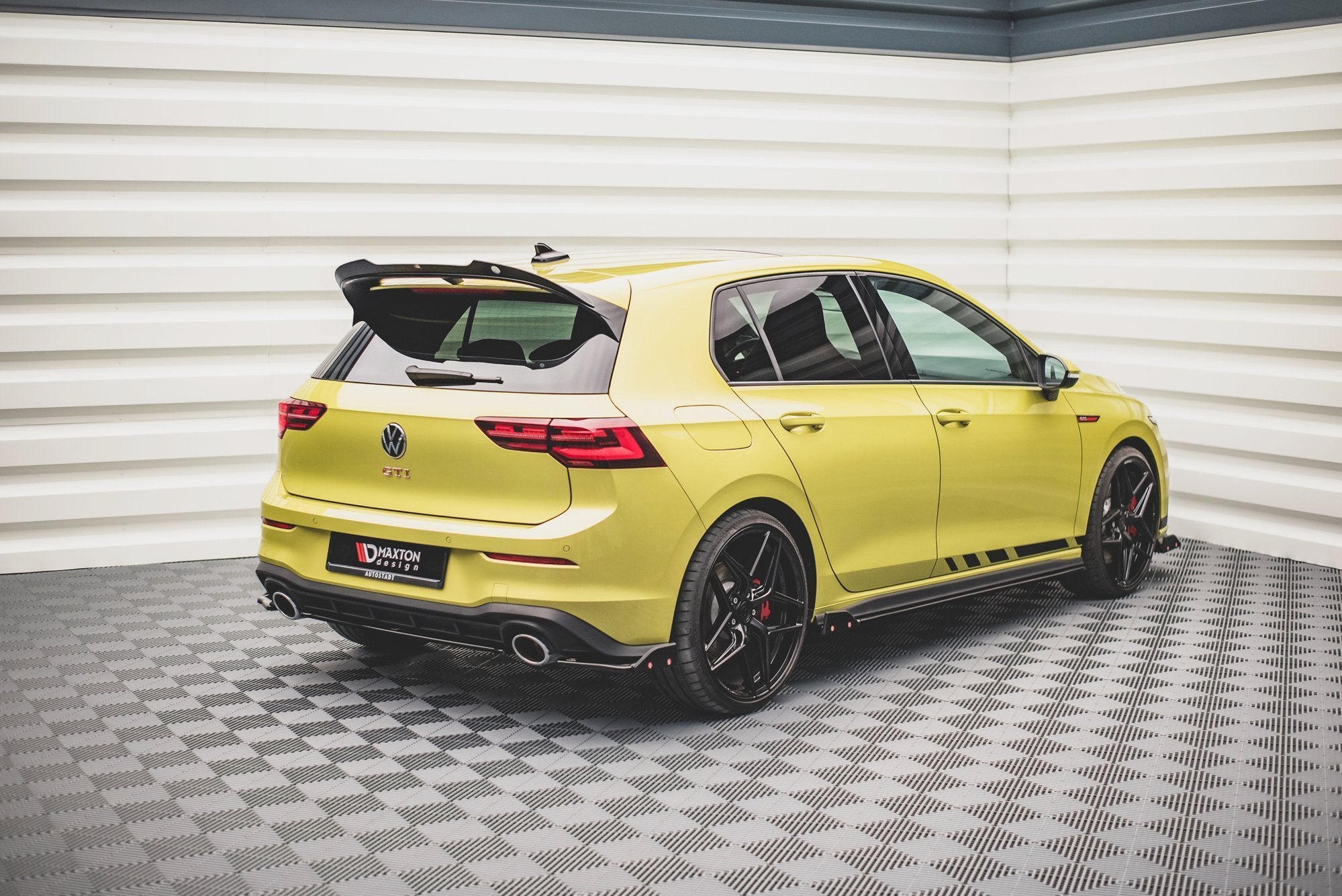 Maxton Design - Heck Ansatz Flaps Diffusor V1 +Flaps für Volkswagen Golf 8 GTI Clubsport - Aerowerk.