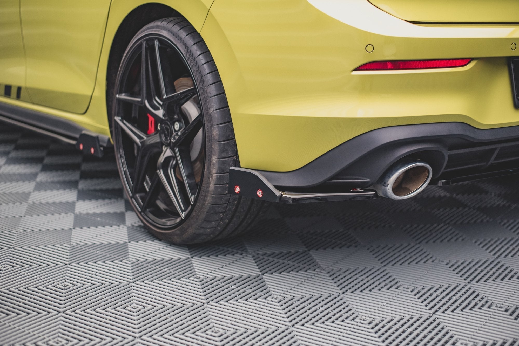 Maxton Design - Heck Ansatz Flaps Diffusor V1 +Flaps für Volkswagen Golf 8 GTI Clubsport - Aerowerk.