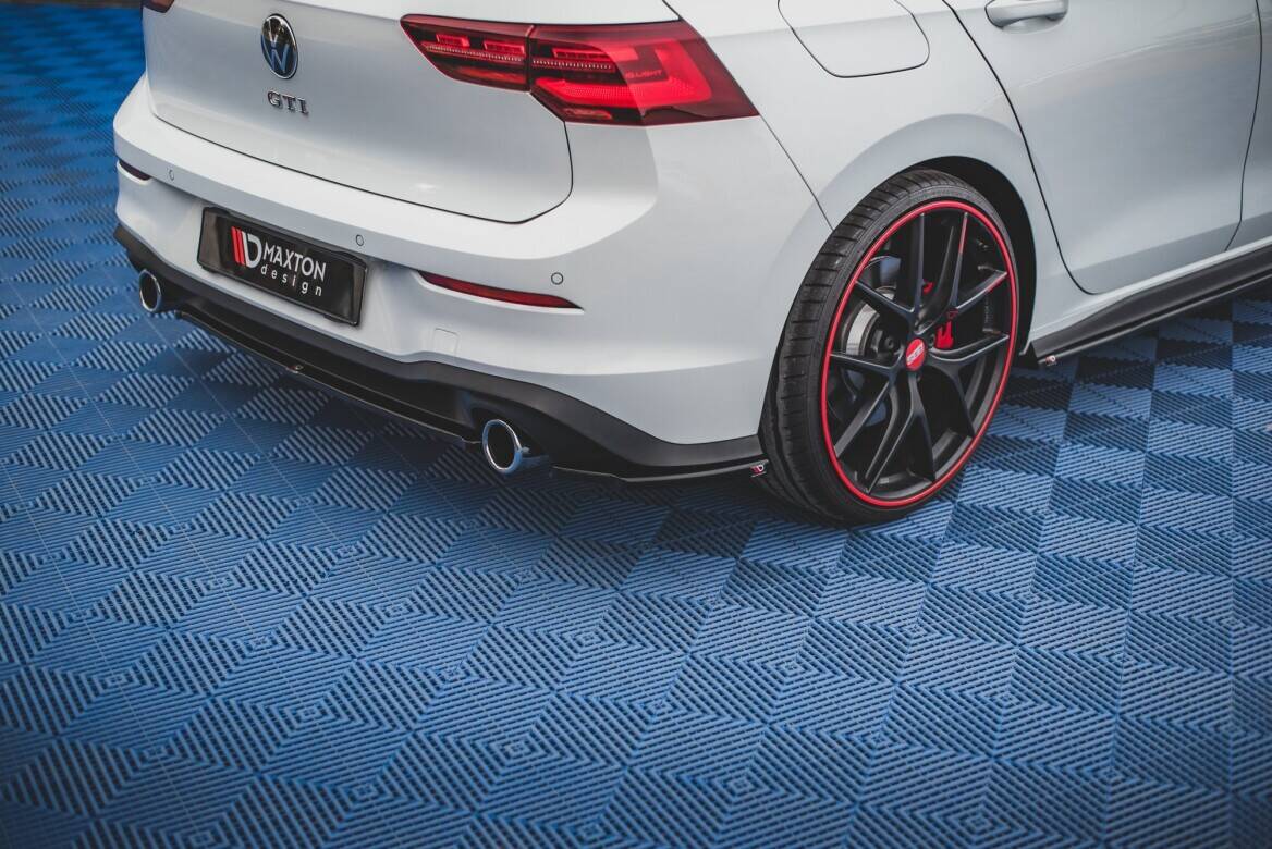 Maxton Design - Heck Ansatz Flaps Diffusor V1 für VW Golf GTI / GTE Mk8 - Aerowerk.