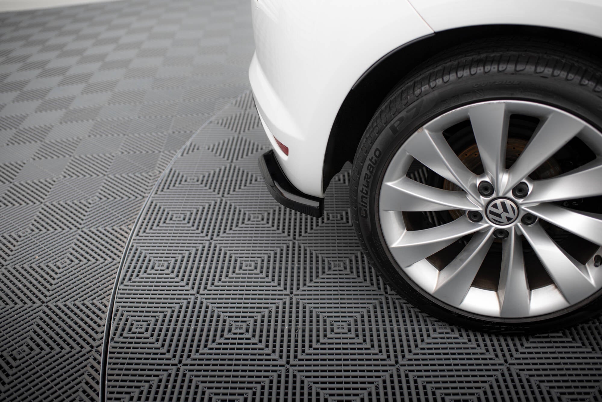 Maxton Design - Heck Ansatz Flaps Diffusor V1 für VW Scirocco Mk3 Facelift - Aerowerk.