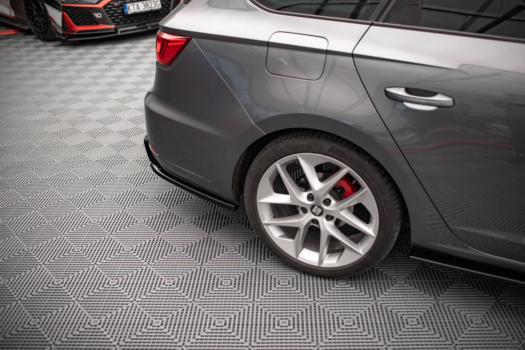Maxton Design - Heck Ansatz Flaps Diffusor V2 für Seat Leon FR Sportstourer Mk3 - Aerowerk.