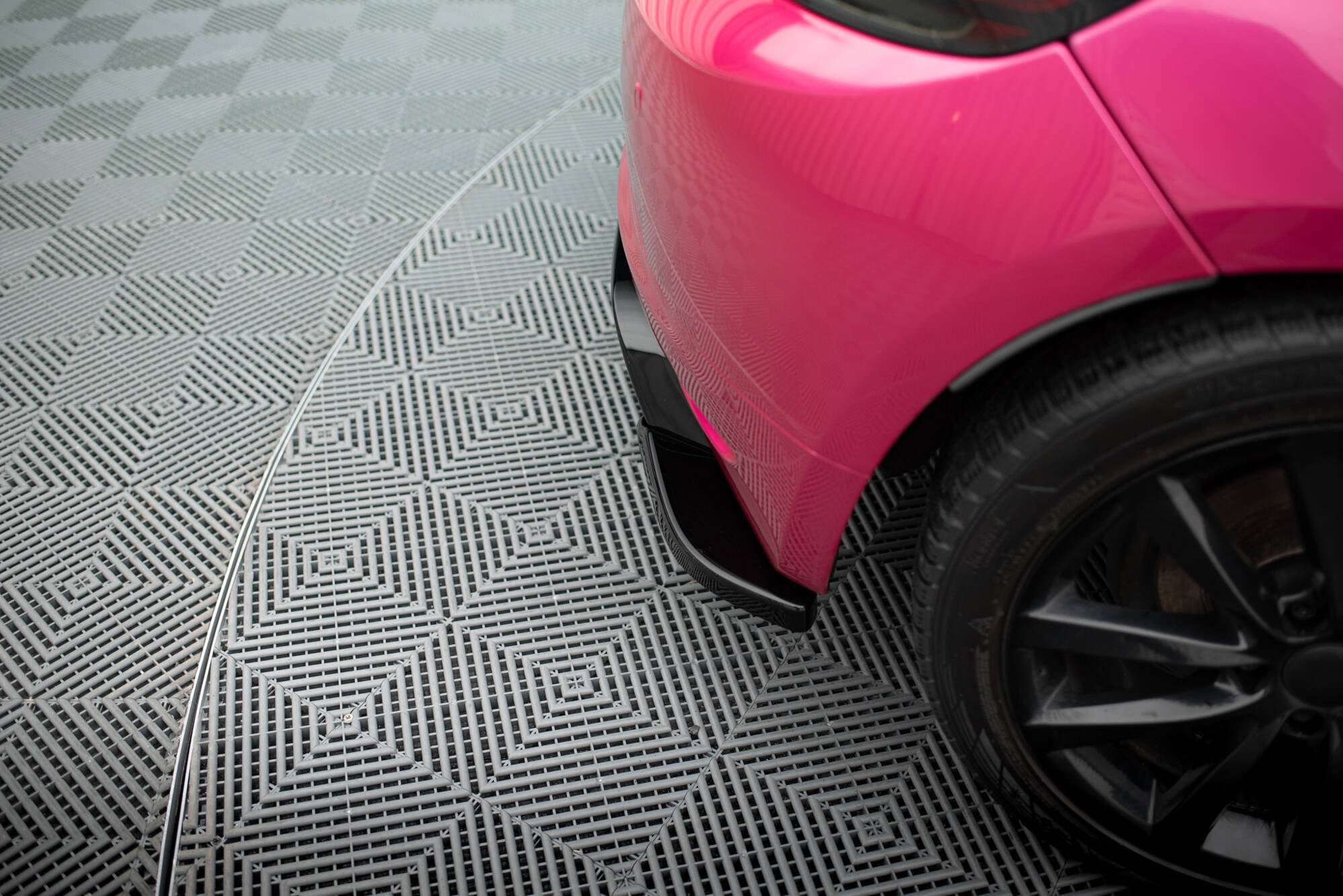 Maxton Design - Heck Ansatz Flaps Diffusor V2 für VW Scirocco Mk3 - Aerowerk.