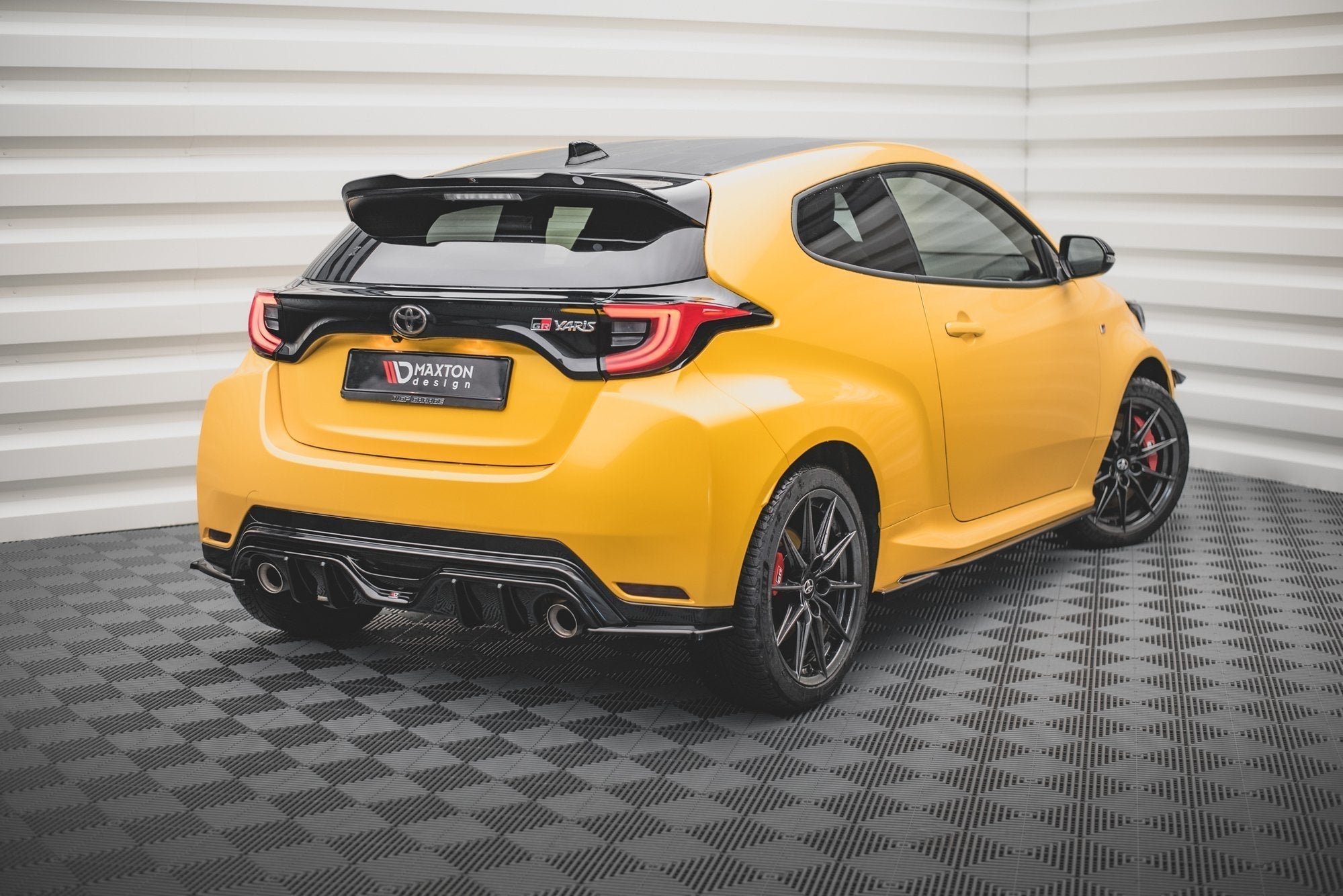 Maxton Design - Heck Ansatz Flaps Diffusor V3 für Toyota GR Yaris Mk4 - Aerowerk.