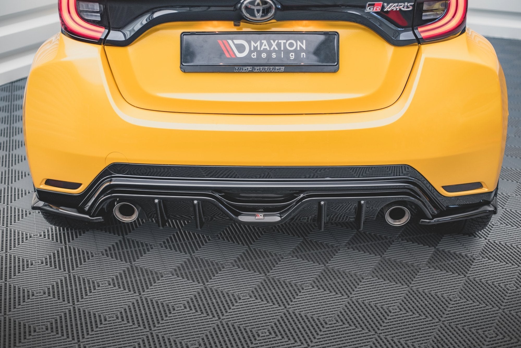 Maxton Design - Heck Ansatz Flaps Diffusor V3 für Toyota GR Yaris Mk4 - Aerowerk.