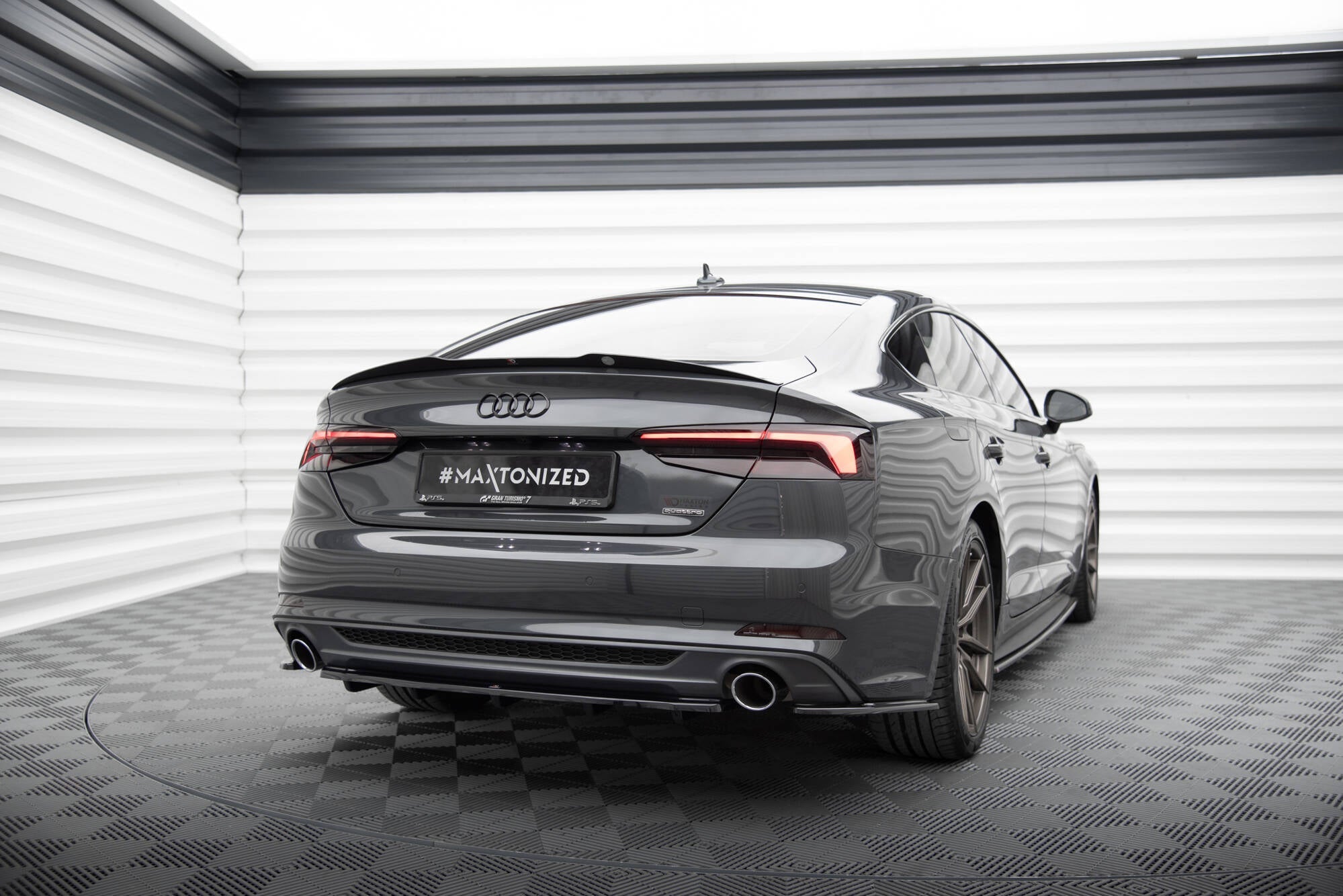 Maxton Design - Heckansatz für Audi A5 S - Line F5 Coupe / Sportback (mit einem vertikalen balken) - Aerowerk.