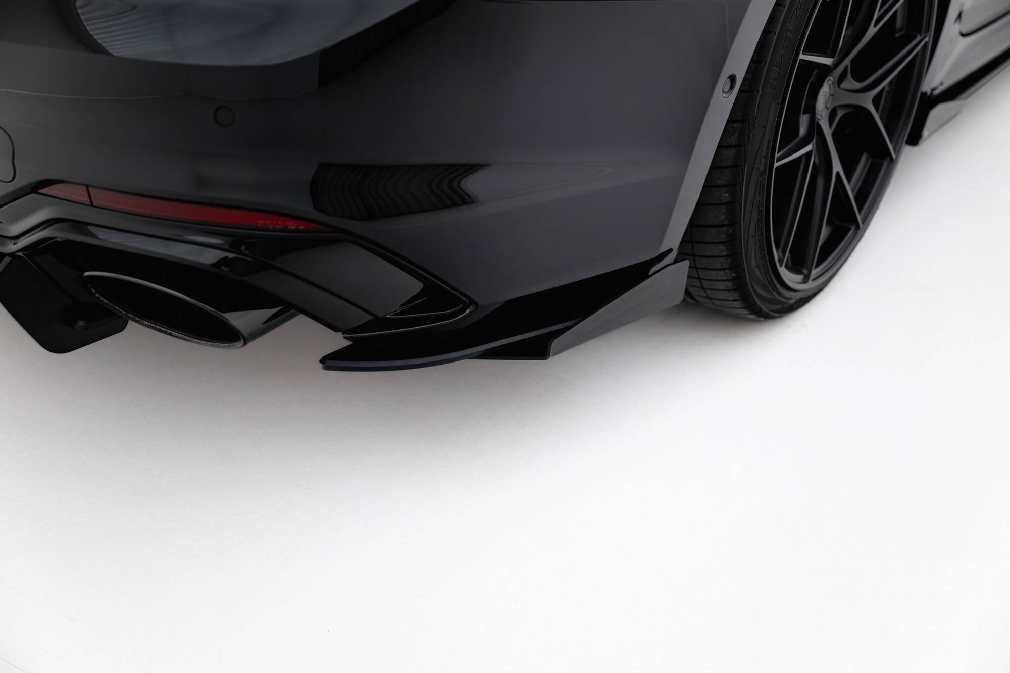 Maxton Design - Hintere Seiten Flaps für Audi RS5 Sportback F5 - Aerowerk.