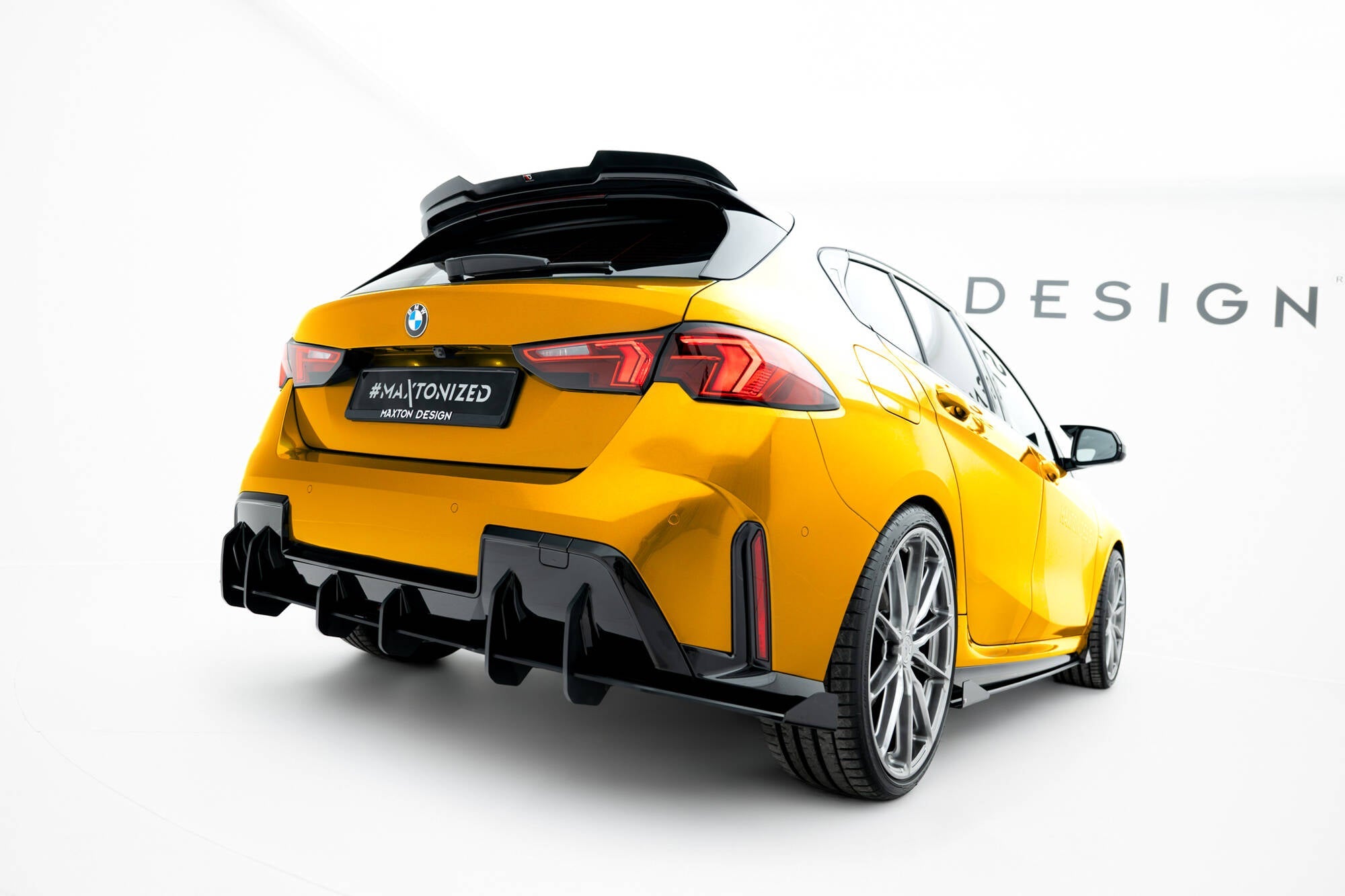 Maxton Design - Hintere Seiten Flaps für BMW 1er M - Paket F70 - Aerowerk.
