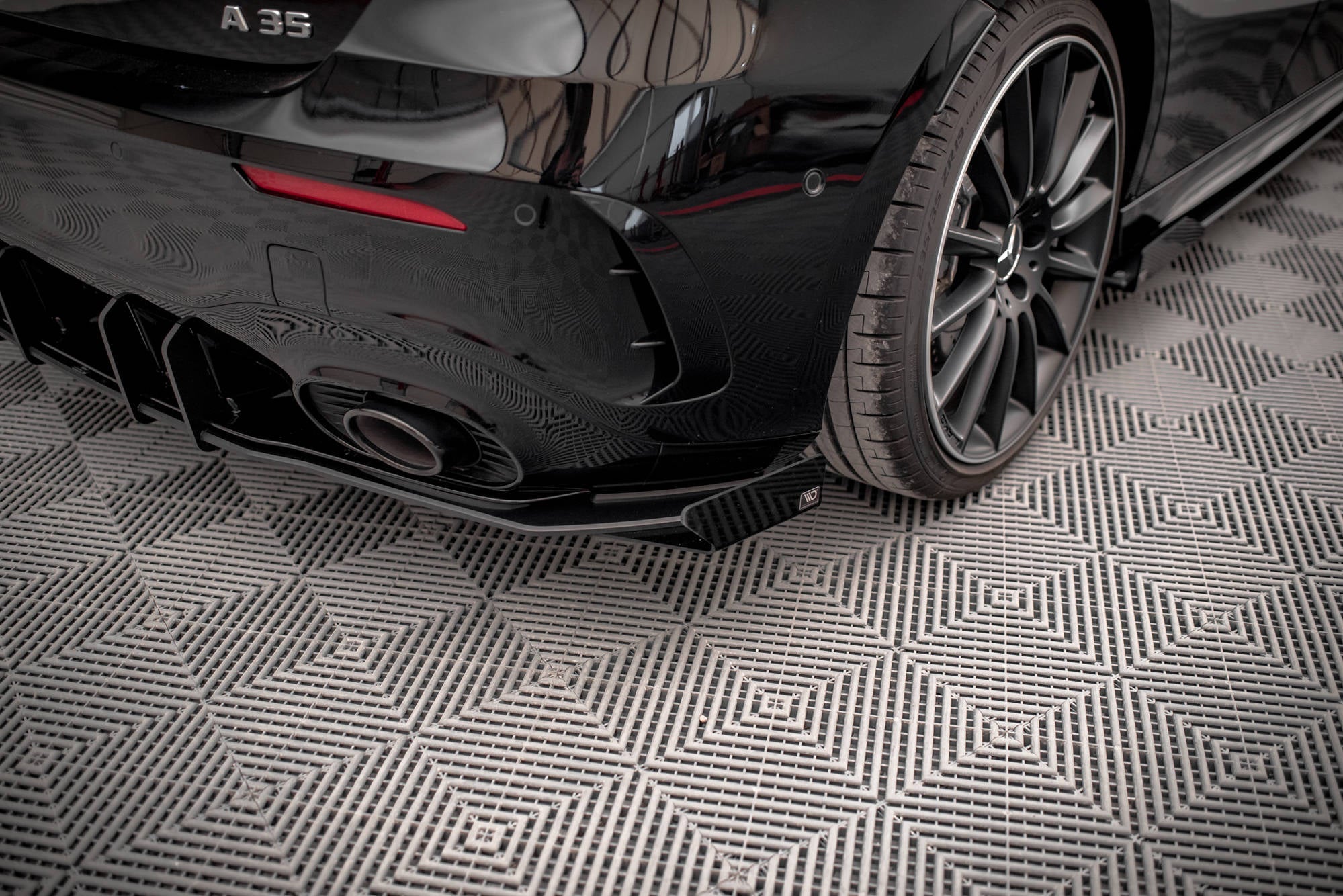 Maxton Design - Hintere Seiten Flaps für Mercedes A35 AMG Hatchback Aero Pack W177 - Aerowerk.