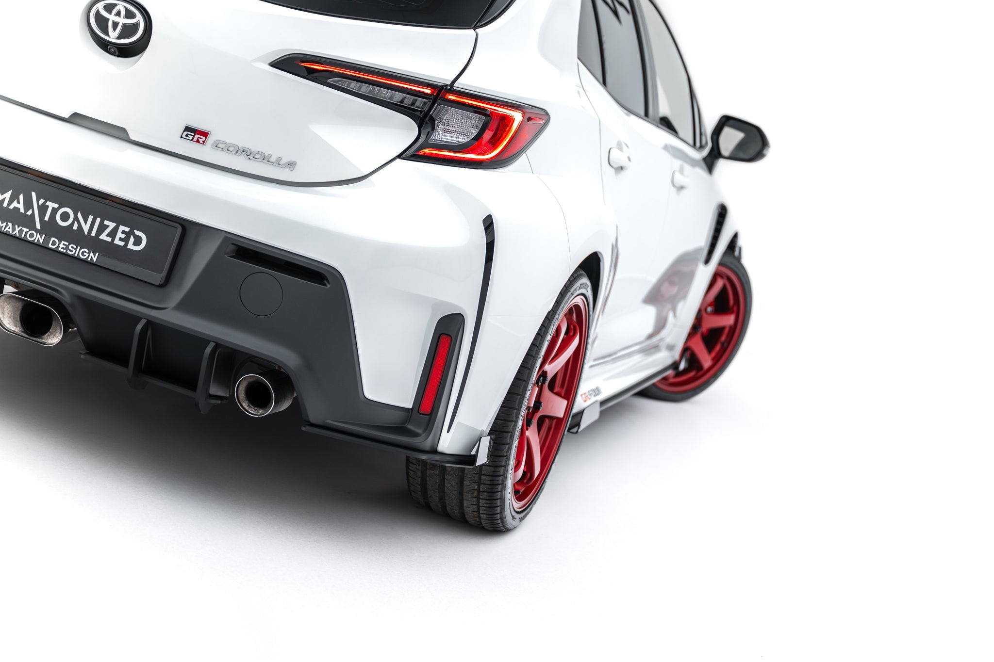 Maxton Design - Hintere Seiten Flaps für Toyota GR Corolla Mk12 - Aerowerk.