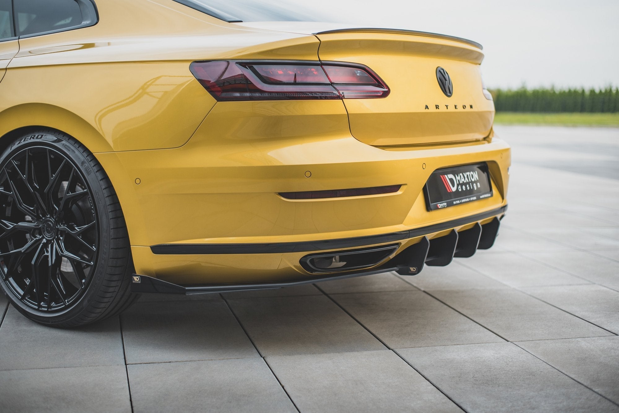Maxton Design - Hintere Seiten Flaps für VW Arteon R - Line - Aerowerk.