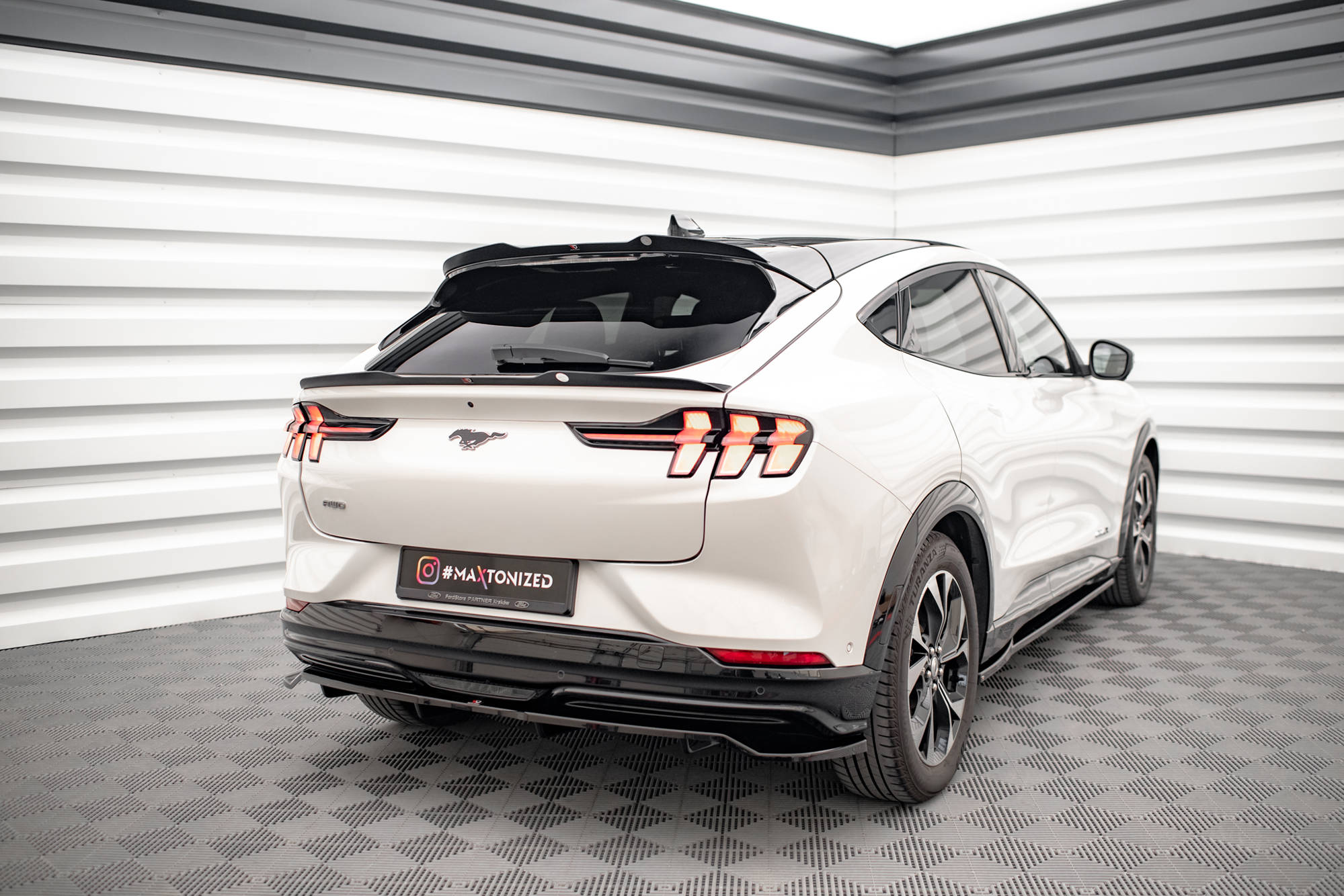 Maxton Design - Höher Spoiler für Ford Mustang Mach - E Mk1 - Aerowerk.