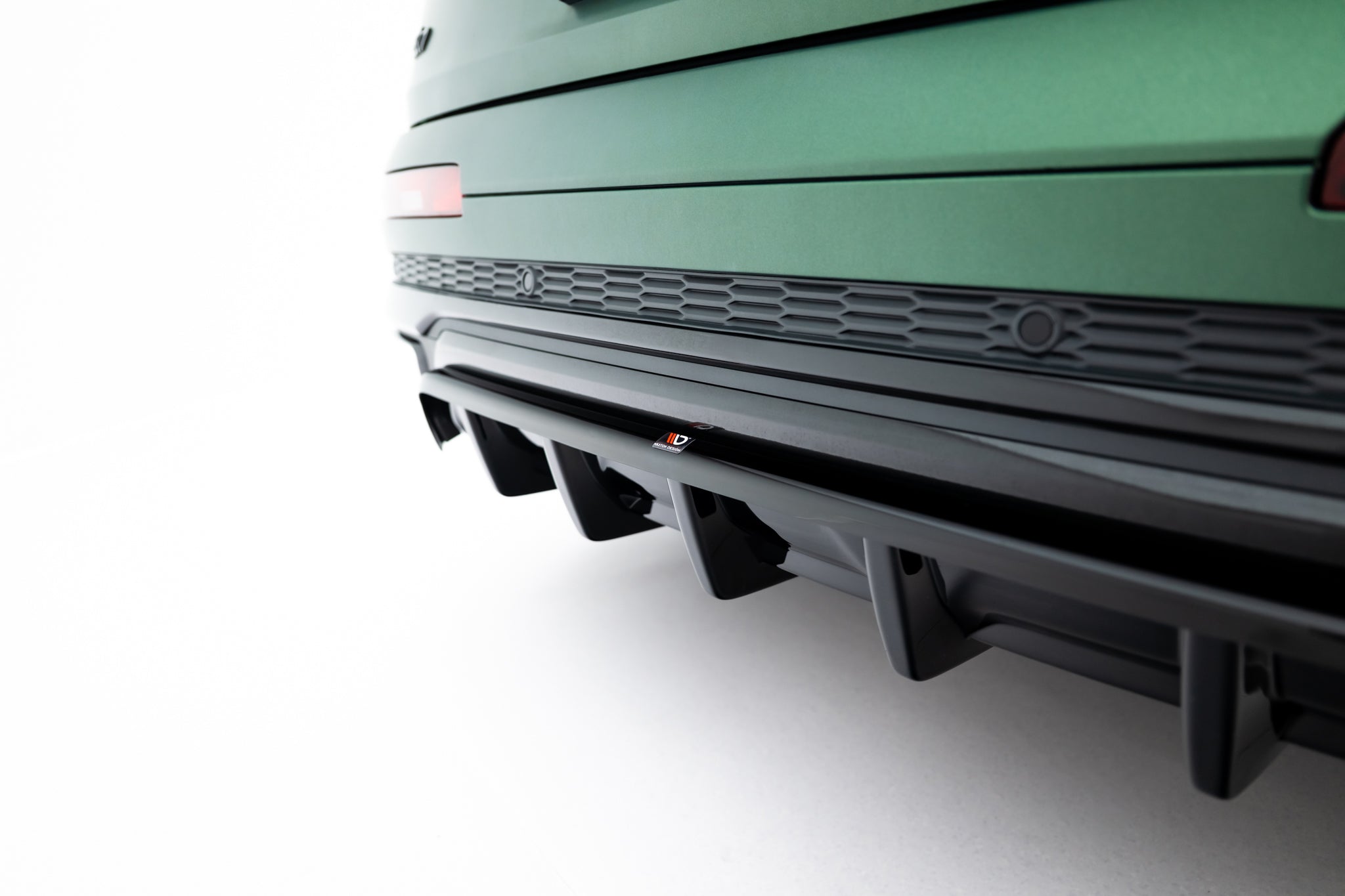 Maxton Design - Mittlerer Cup Diffusor DTM Look Heck Ansatz für Audi RSQ8 Mk1 Facelift - Aerowerk.