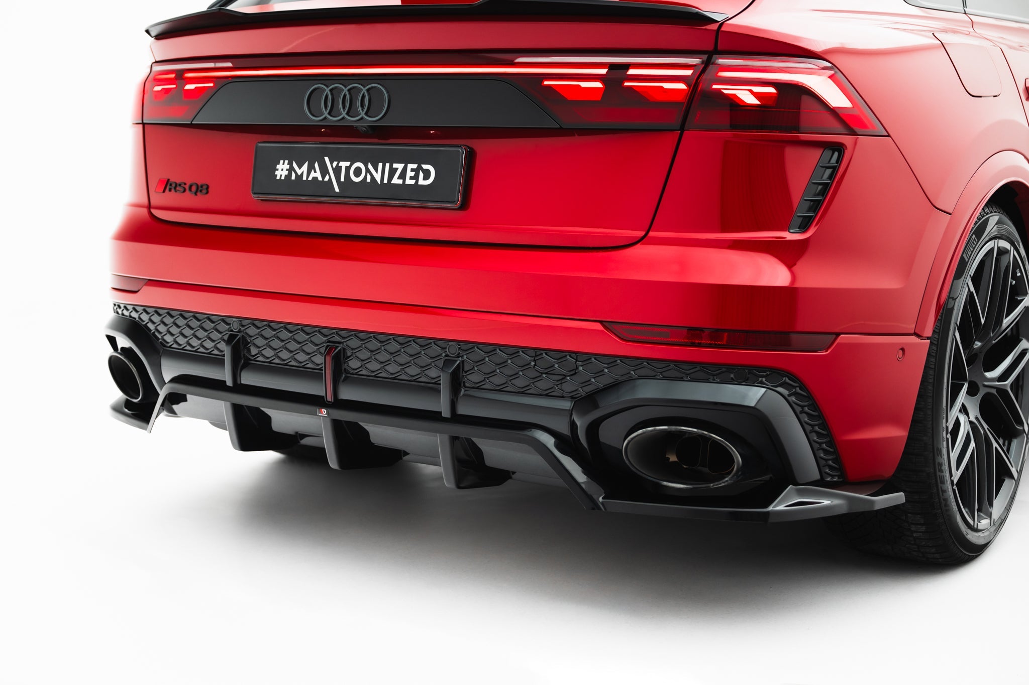 Maxton Design - Mittlerer Cup Diffusor DTM Look Heck Ansatz für Audi RSQ8 Mk1 Facelift - Aerowerk.