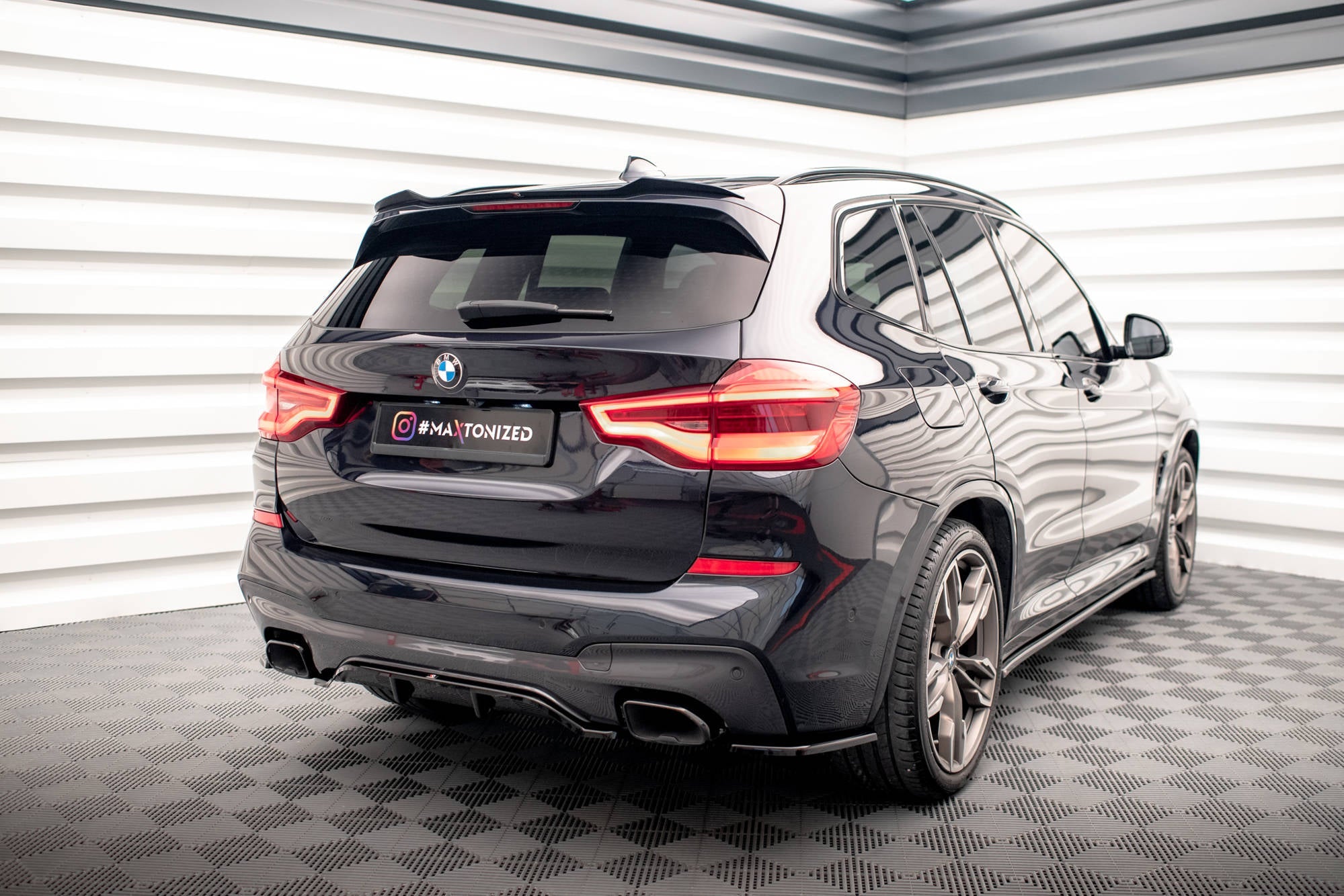 Maxton Design - Mittlerer Cup Diffusor DTM Look Heck Ansatz für BMW X3 M40i / M40d G01 - Aerowerk.