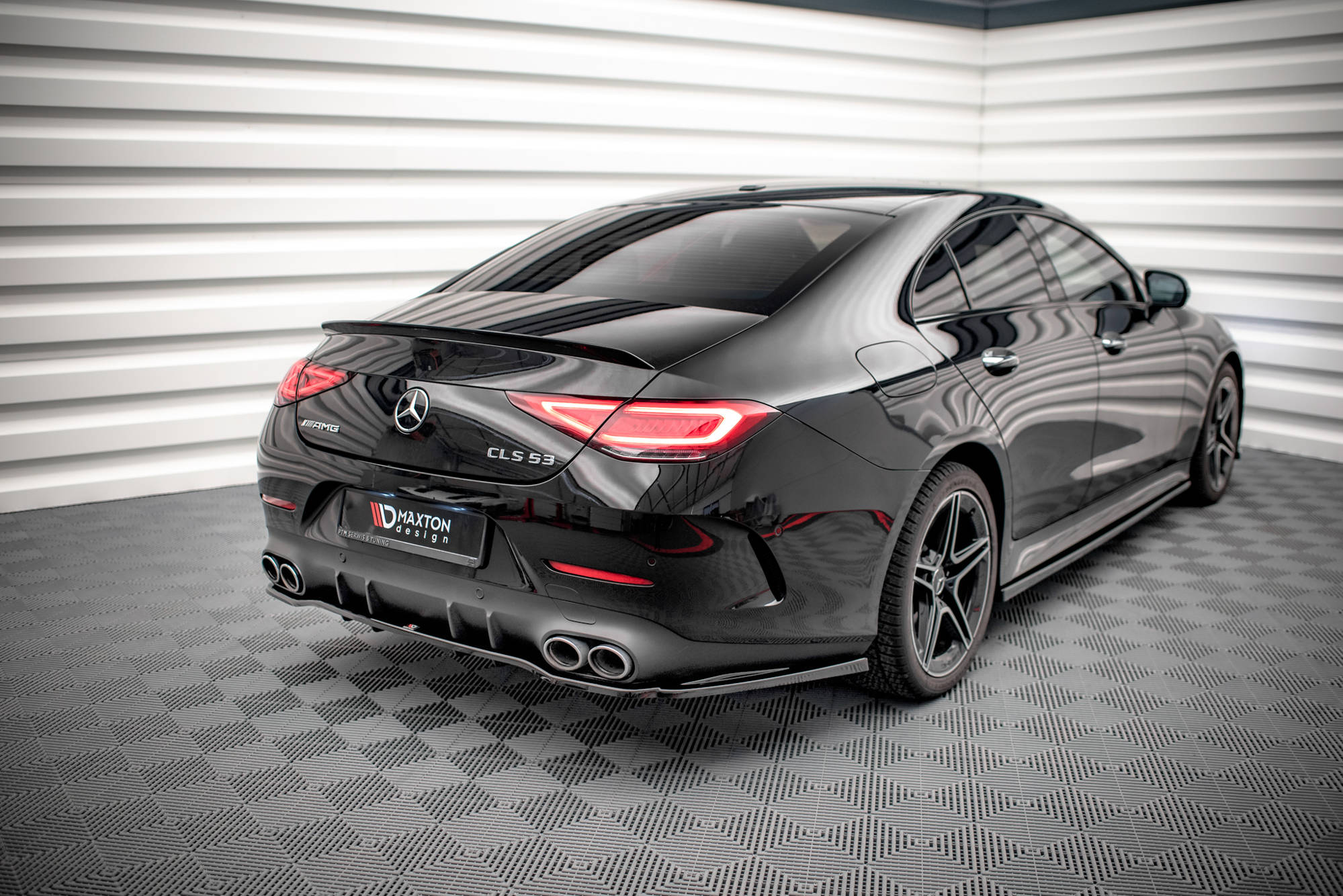 Maxton Design - Mittlerer Cup Diffusor DTM Look Heck Ansatz für Mercedes - AMG CLS 53 C257 - Aerowerk.
