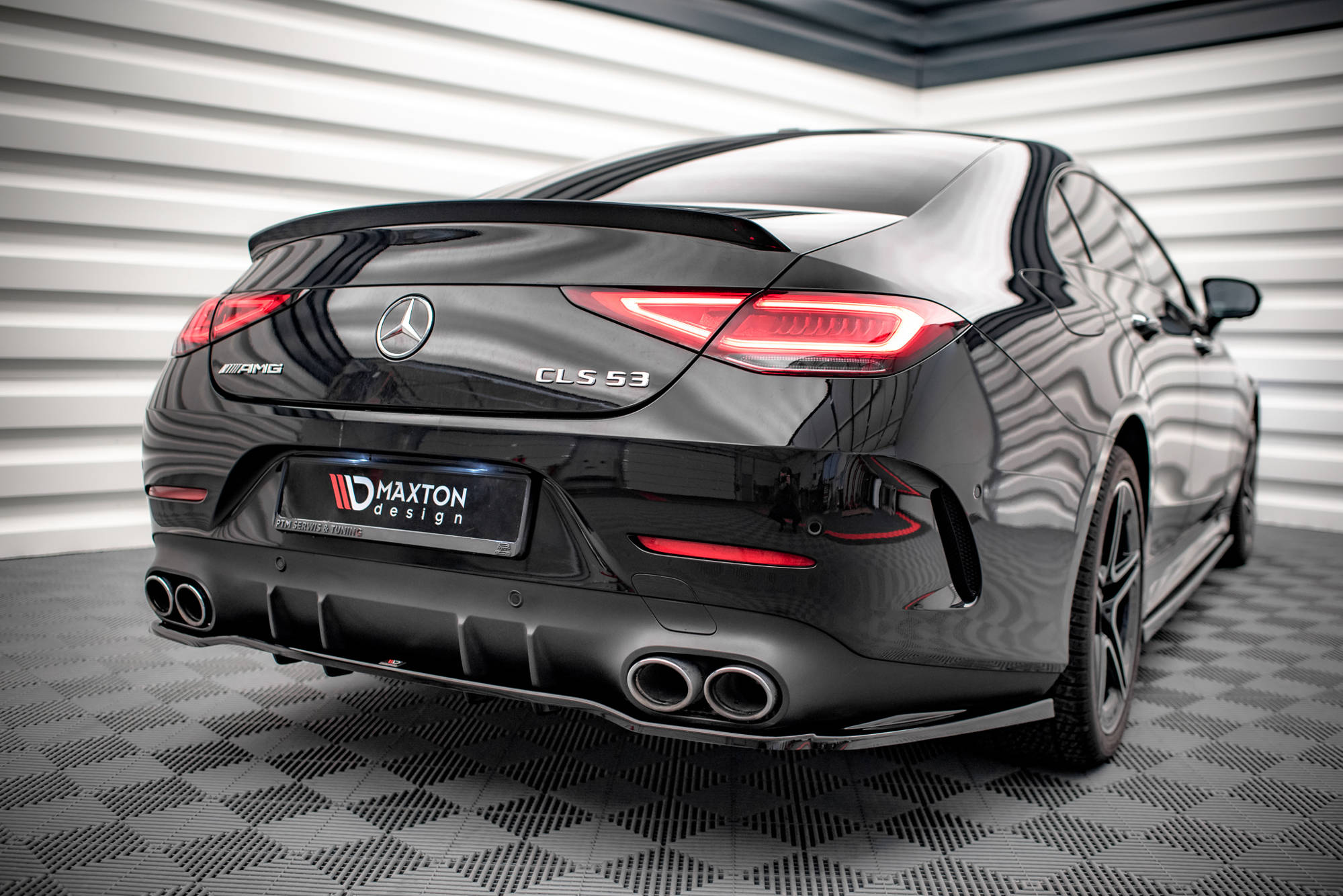 Maxton Design - Mittlerer Cup Diffusor DTM Look Heck Ansatz für Mercedes - AMG CLS 53 C257 - Aerowerk.