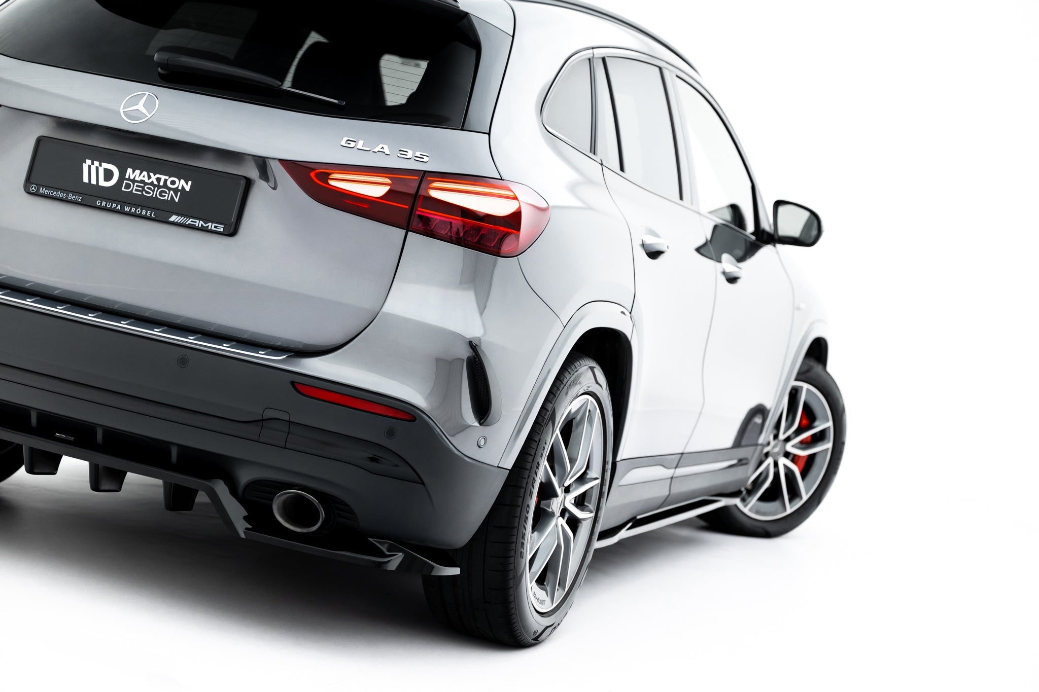 Maxton Design - Mittlerer Cup Diffusor DTM Look Heck Ansatz für Mercedes - AMG GLA 35 H247 Facelift - Aerowerk.