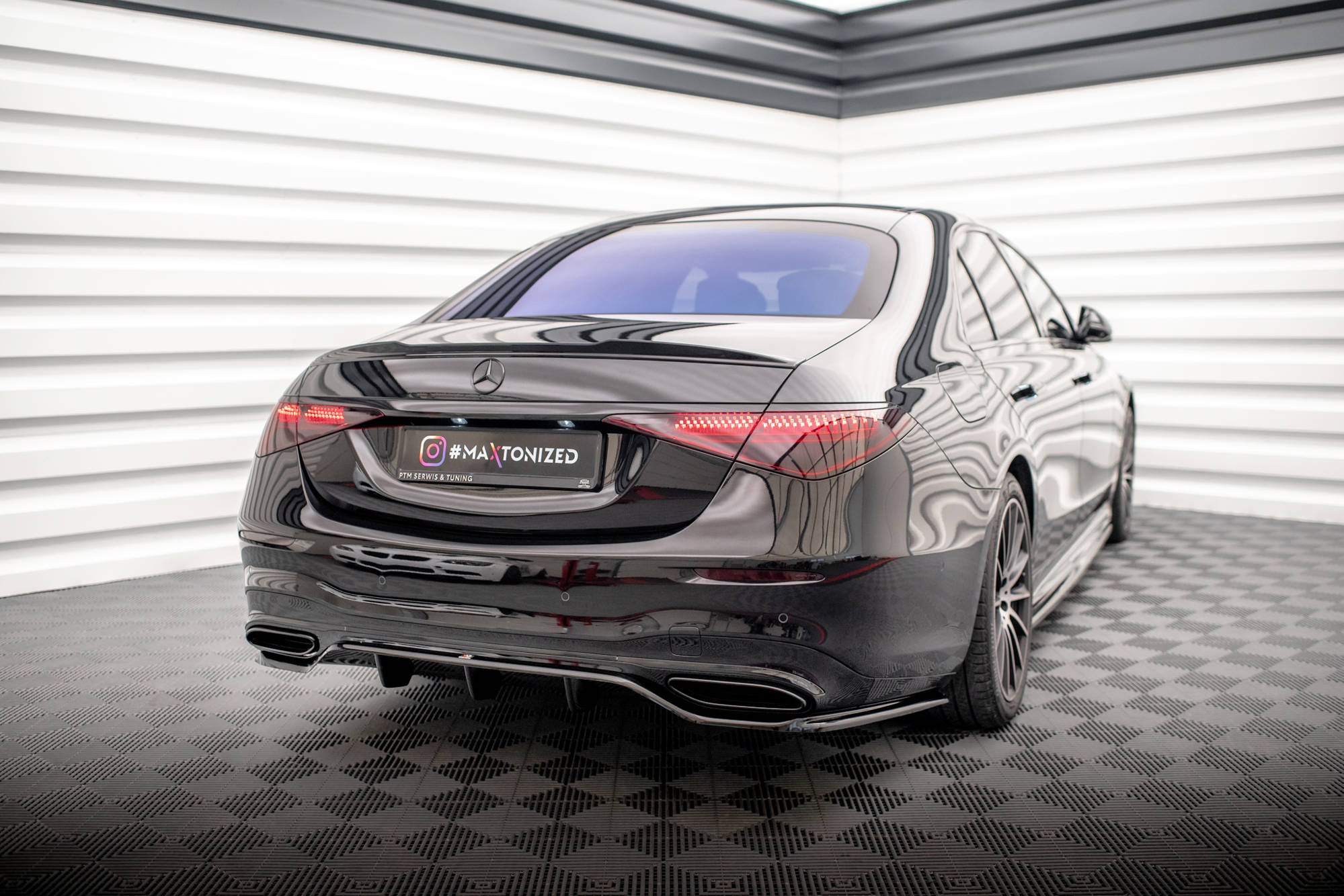 Maxton Design - Mittlerer Cup Diffusor DTM Look Heck Ansatz für Mercedes - Benz S AMG - Line W223 - Aerowerk.