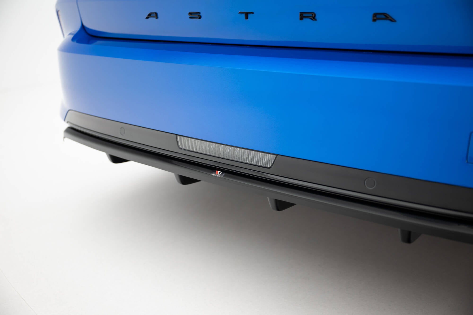 Maxton Design - Mittlerer Cup Diffusor DTM Look Heck Ansatz für Opel Astra Sports Tourer L (MK6) - Aerowerk.