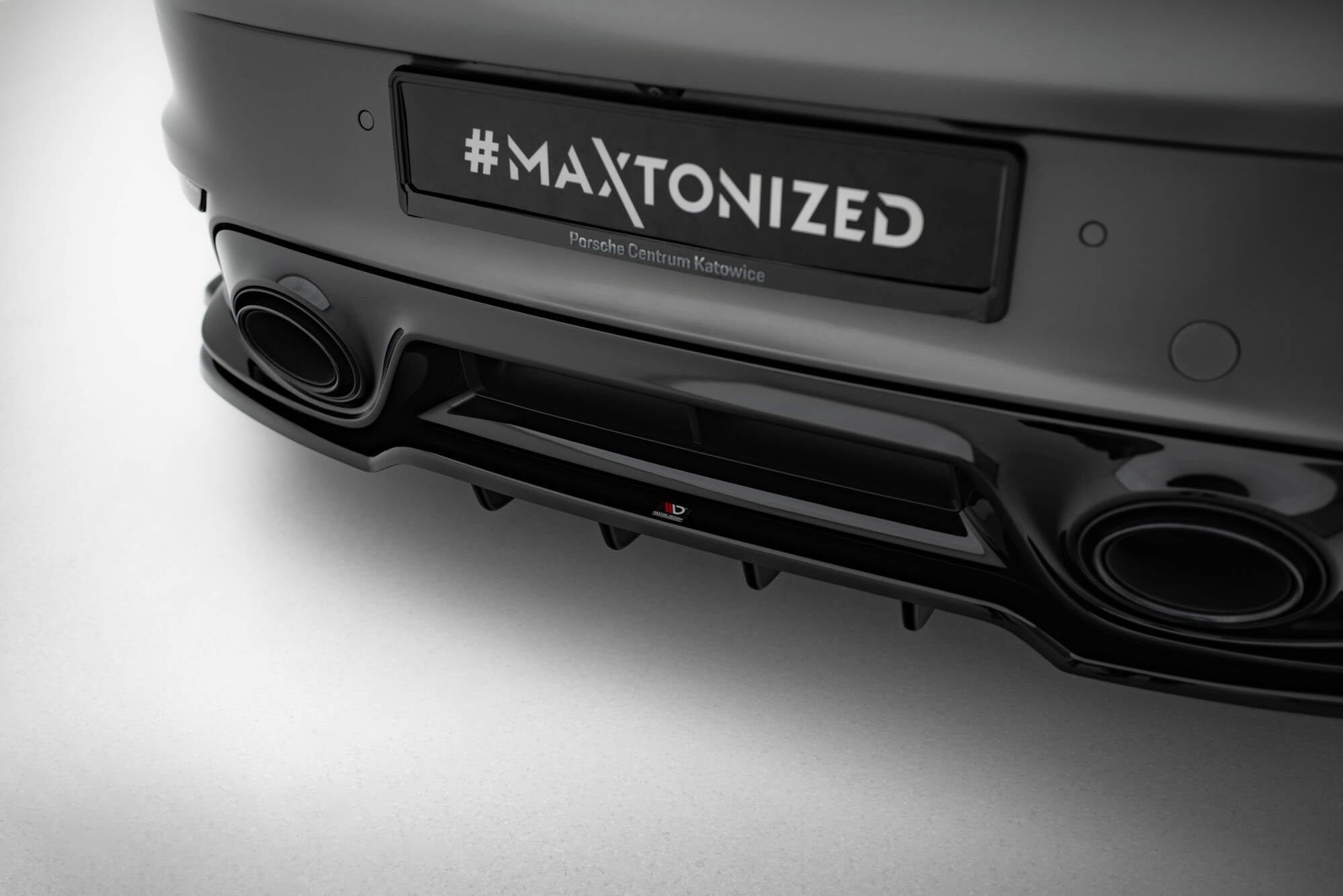 Maxton Design - Mittlerer Cup Diffusor DTM Look Heck Ansatz für Porsche 911 Turbo S Sport Package 992 - Aerowerk.