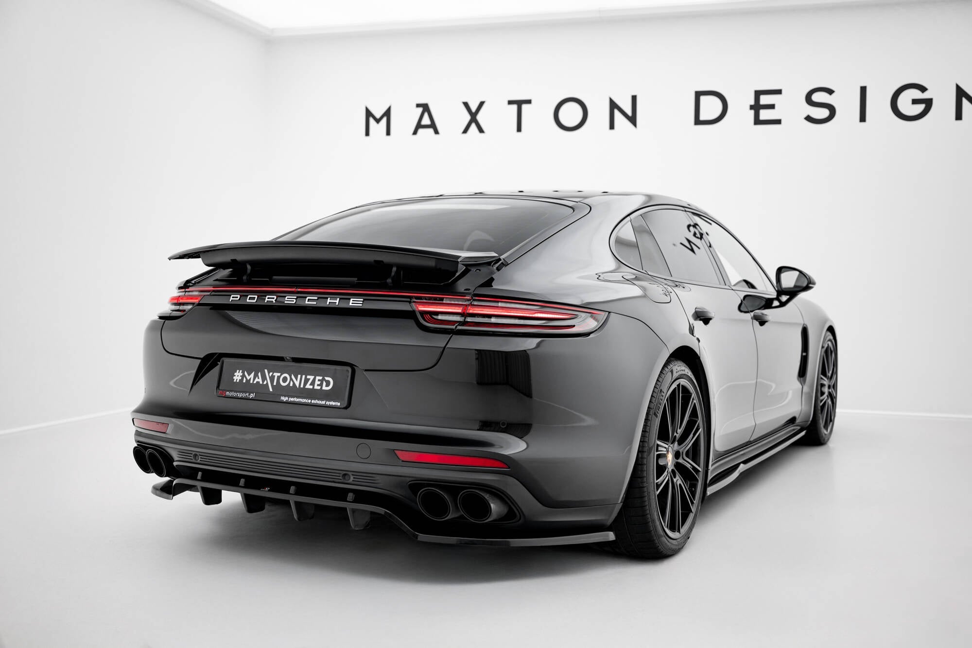 Maxton Design - Mittlerer Cup Diffusor DTM Look Heck Ansatz für Porsche Panamera Turbo S E - Hybrid / Panamera E - Hybrid / Panamera 4S 971 - Aerowerk.